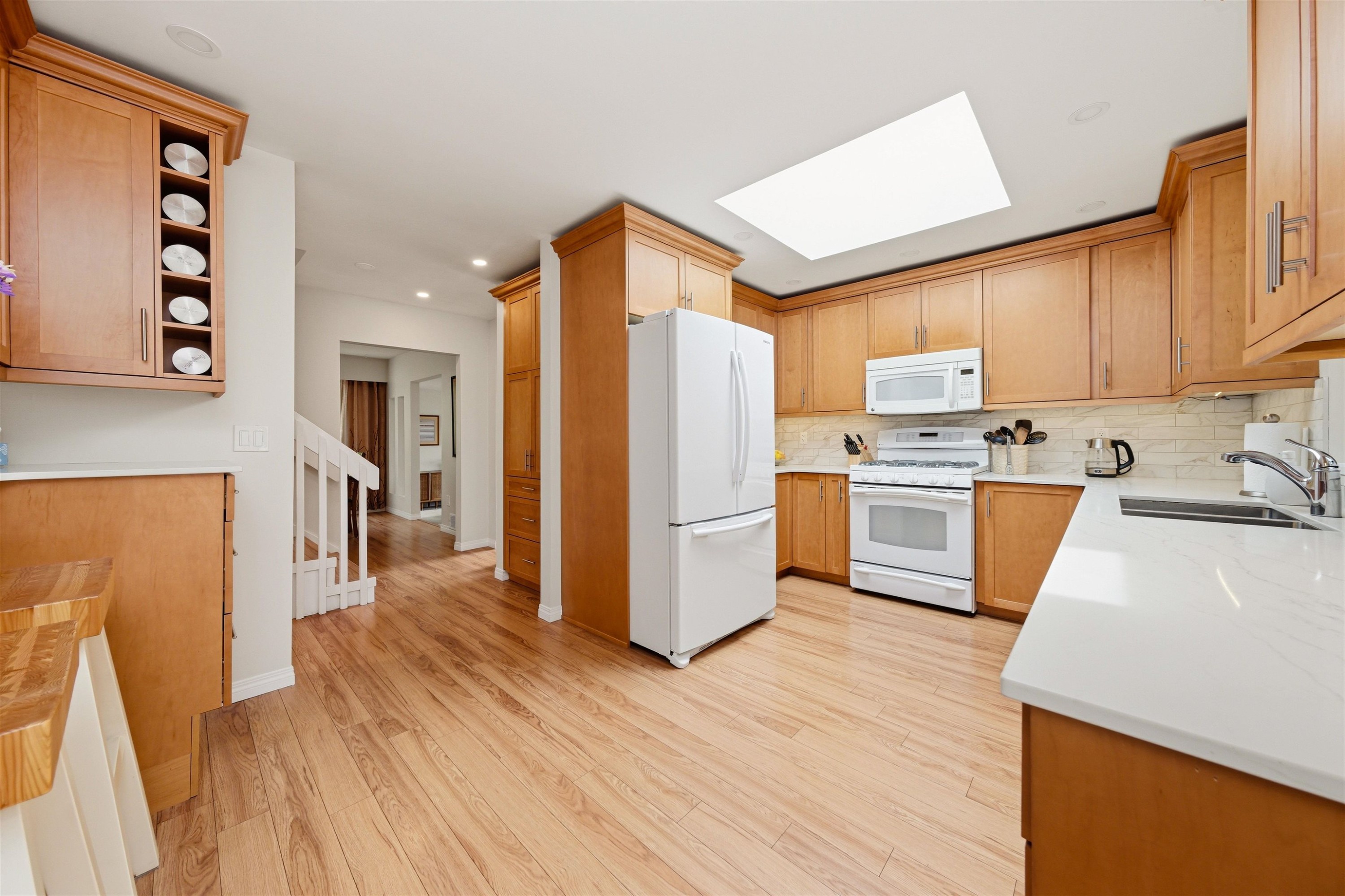 2563 Ashurst Avenue, Coquitlam, BC