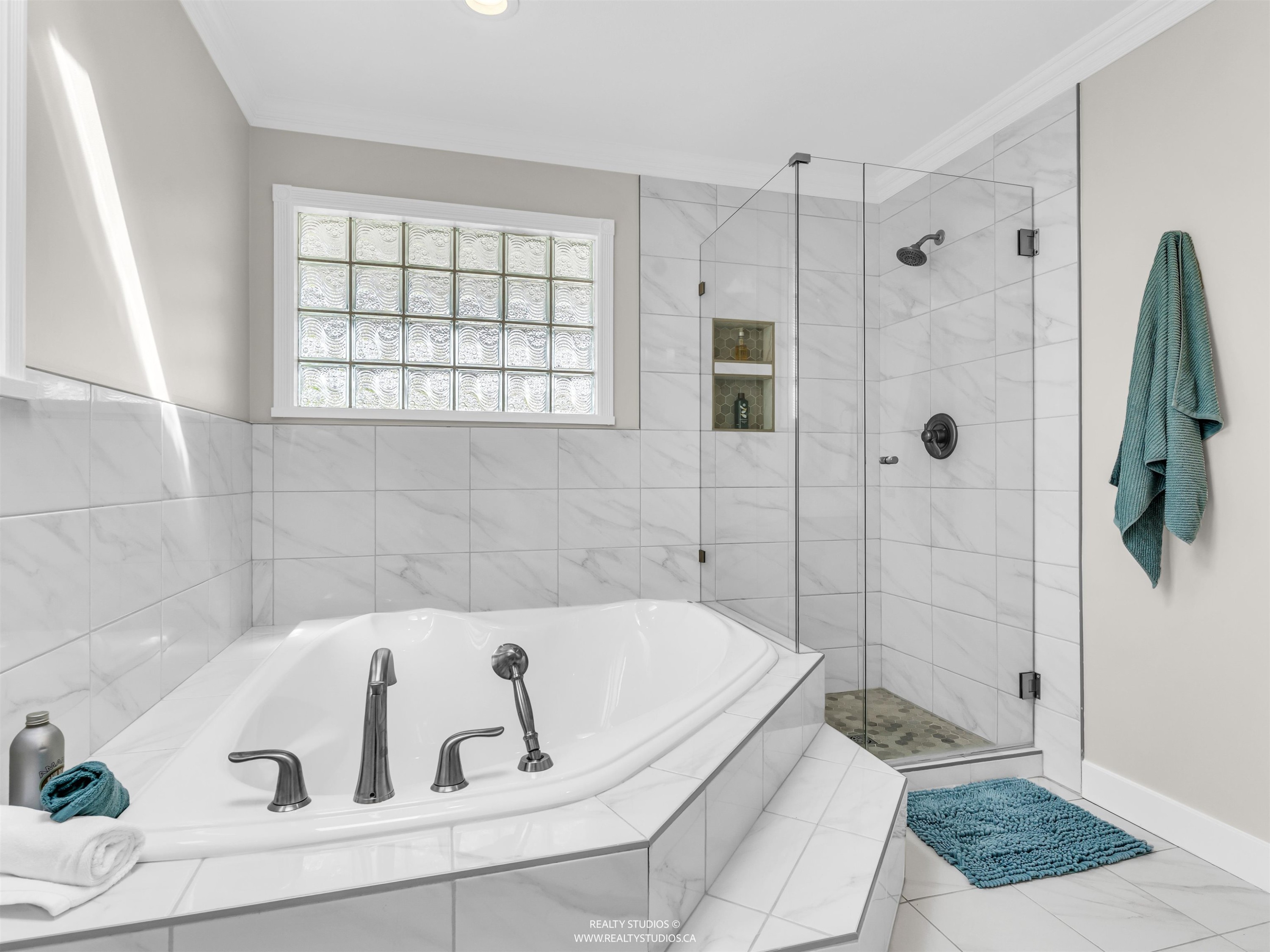 627 30Th Avenue E, Vancouver, BC