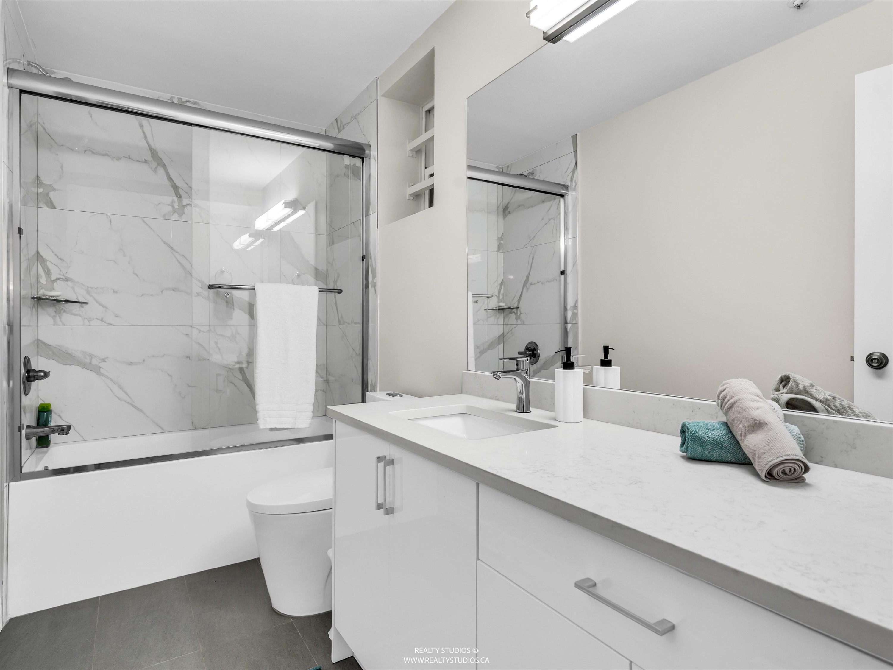 627 30Th Avenue E, Vancouver, BC