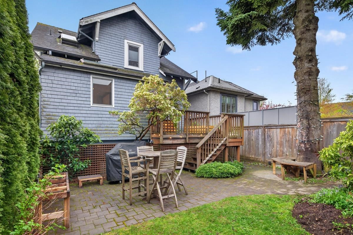 4195 15Th Avenue W, Vancouver, BC
