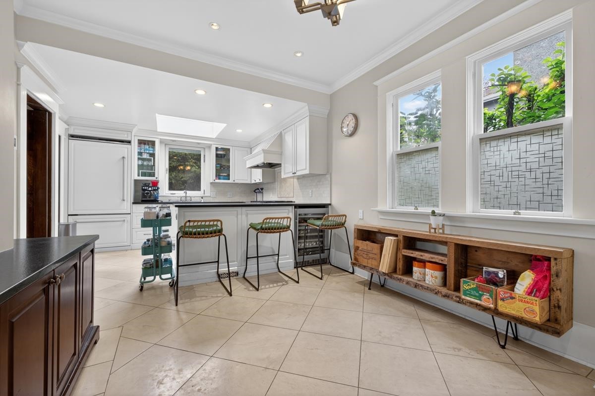 4195 15Th Avenue W, Vancouver, BC