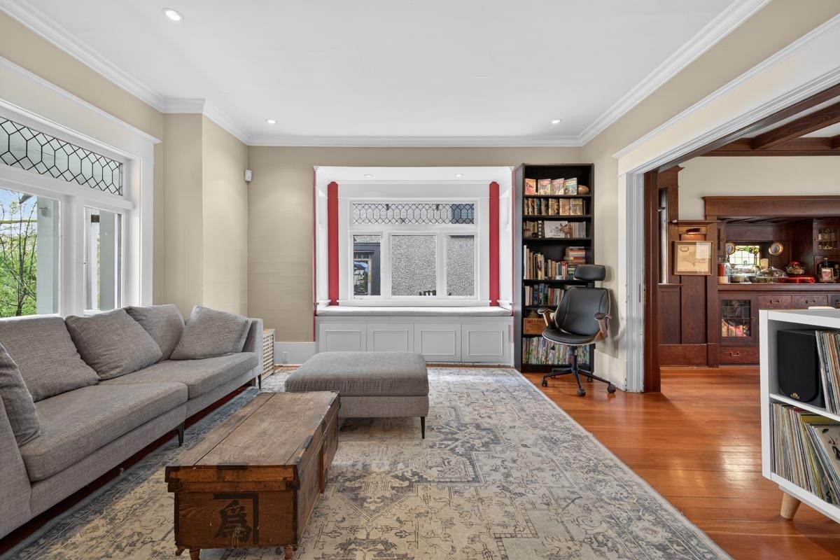 4195 15Th Avenue W, Vancouver, BC