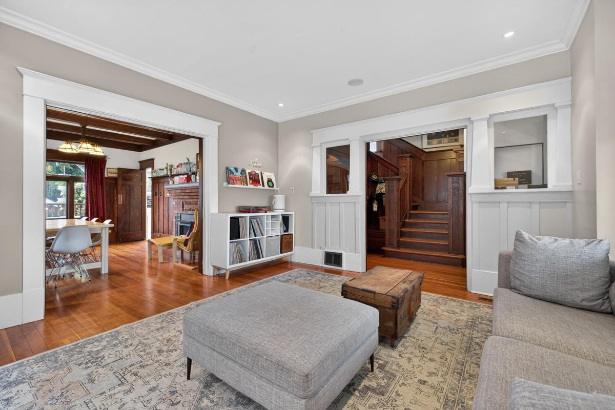 4195 15Th Avenue W, Vancouver, BC