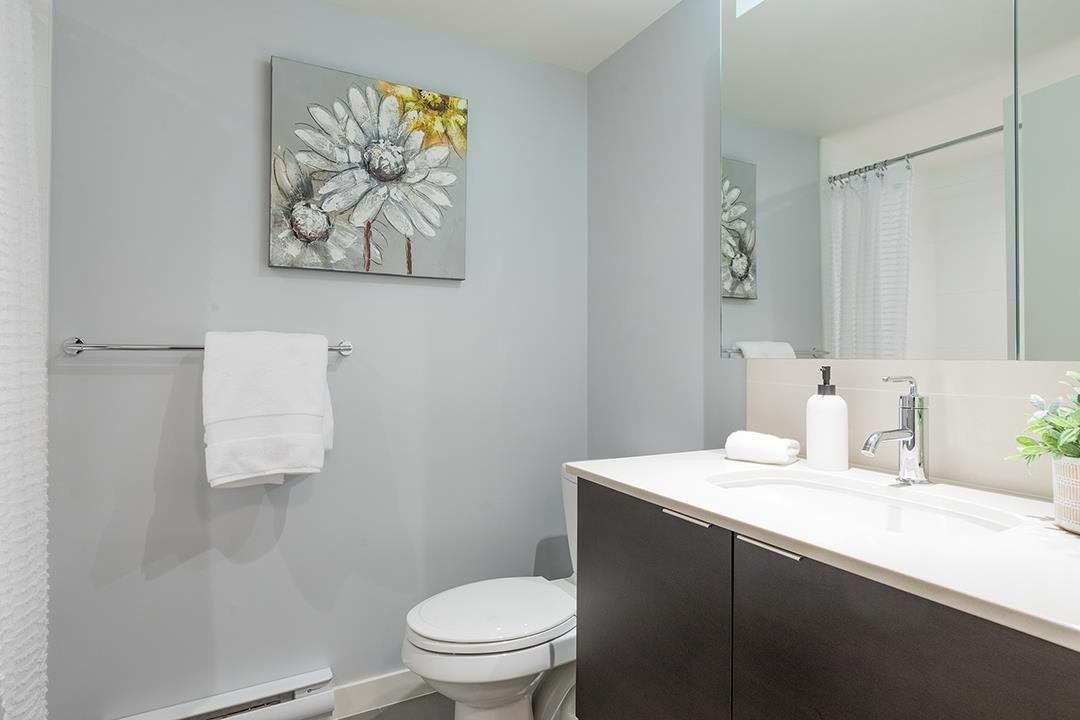 301-1673 Lloyd Avenue, North Vancouver, BC