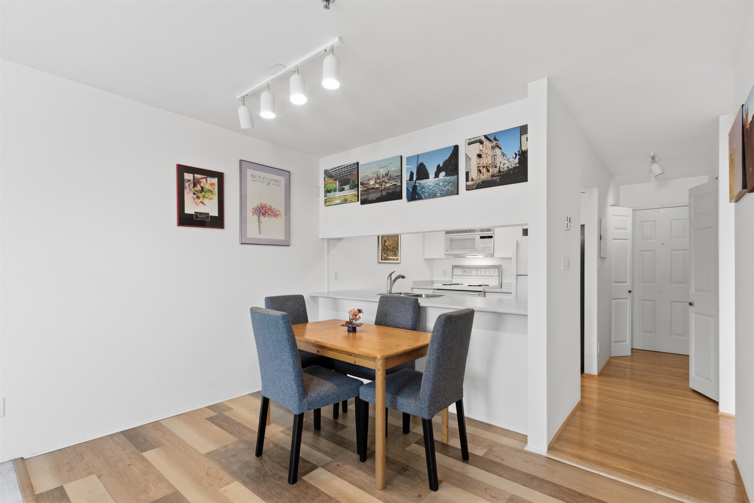 211-3250 Broadway W, Vancouver, BC