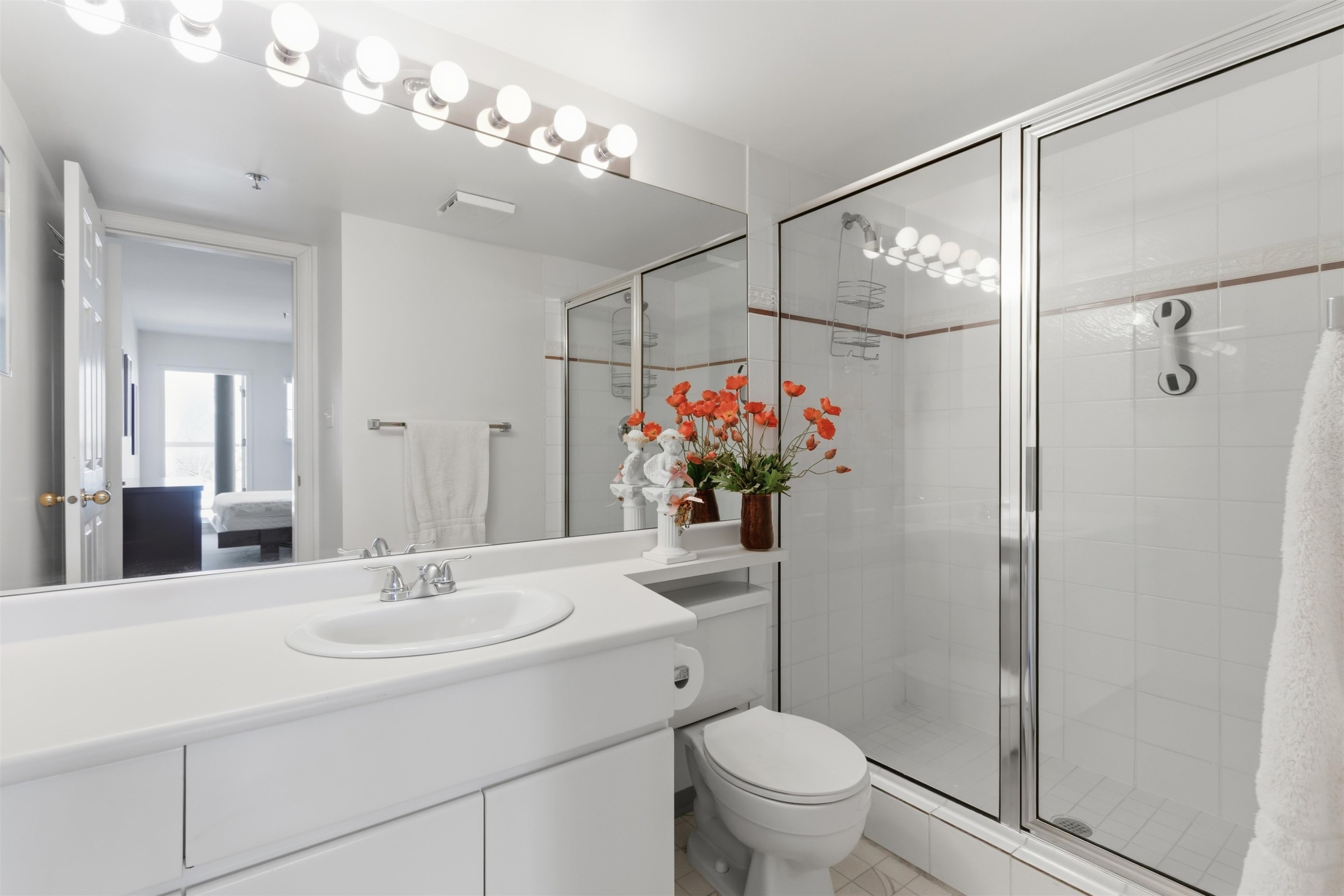 211-3250 Broadway W, Vancouver, BC