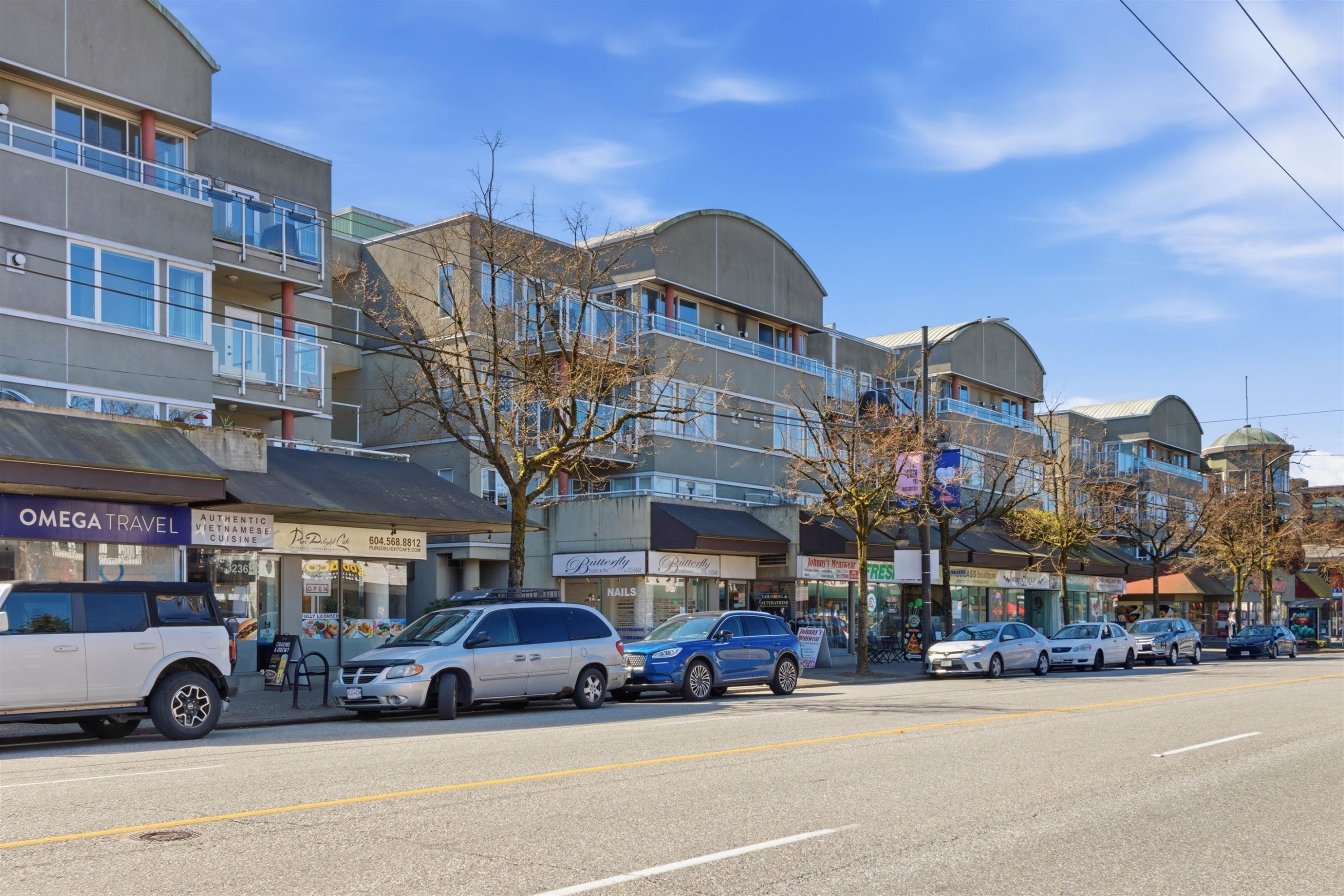 211-3250 Broadway W, Vancouver, BC