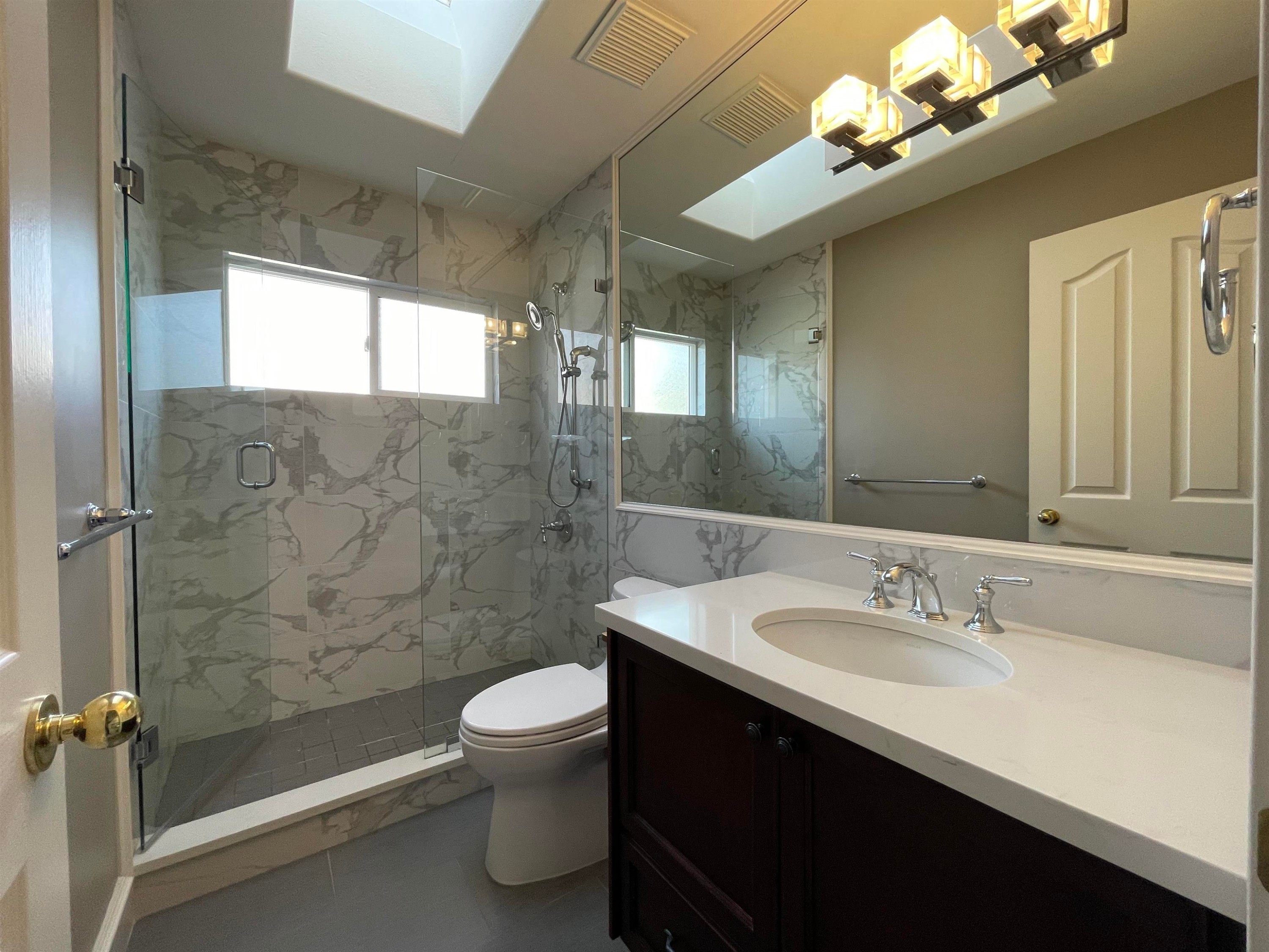 1120 58Th Avenue W, Vancouver, BC