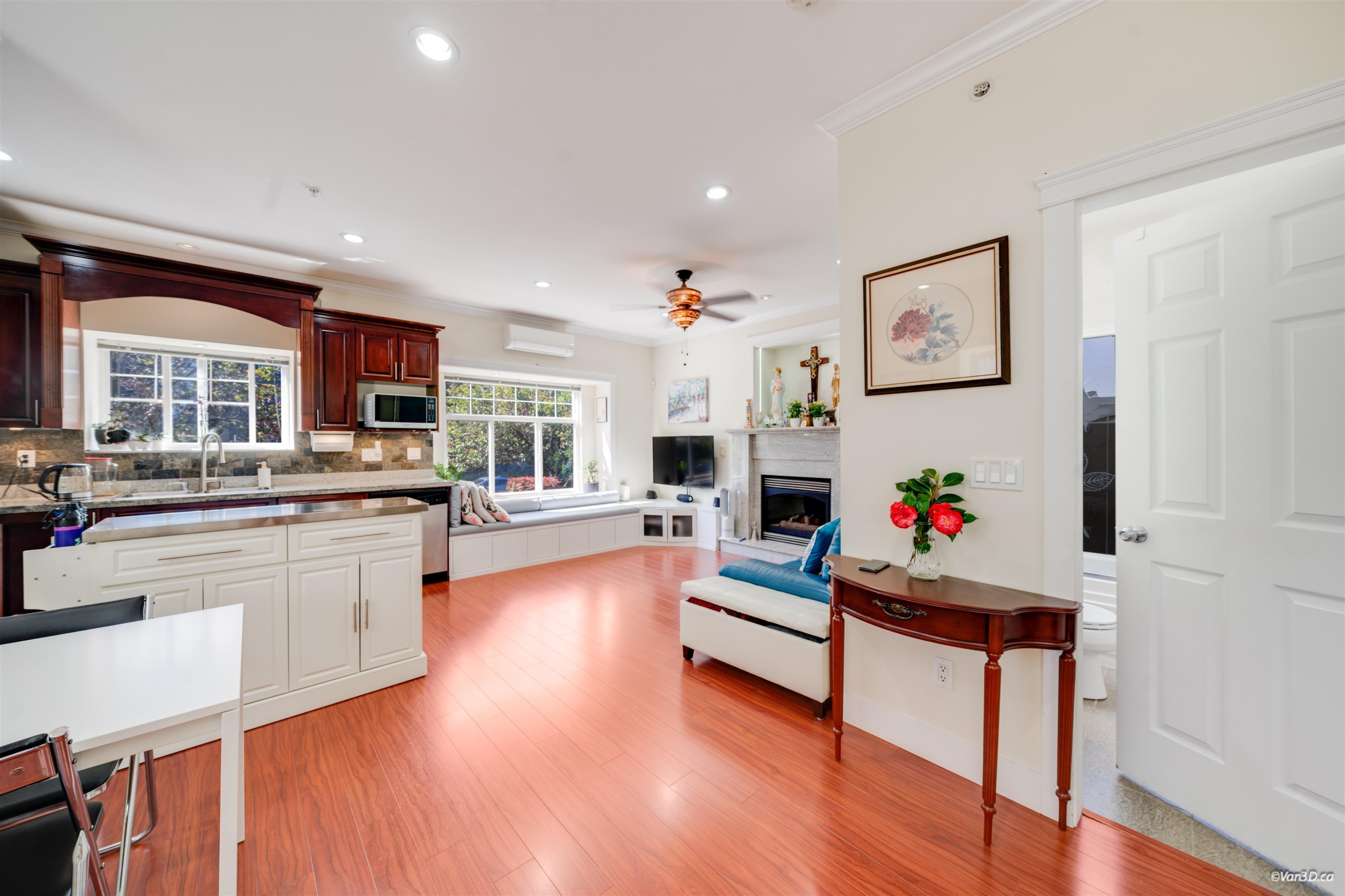 1023 8Th Avenue E, Vancouver, BC