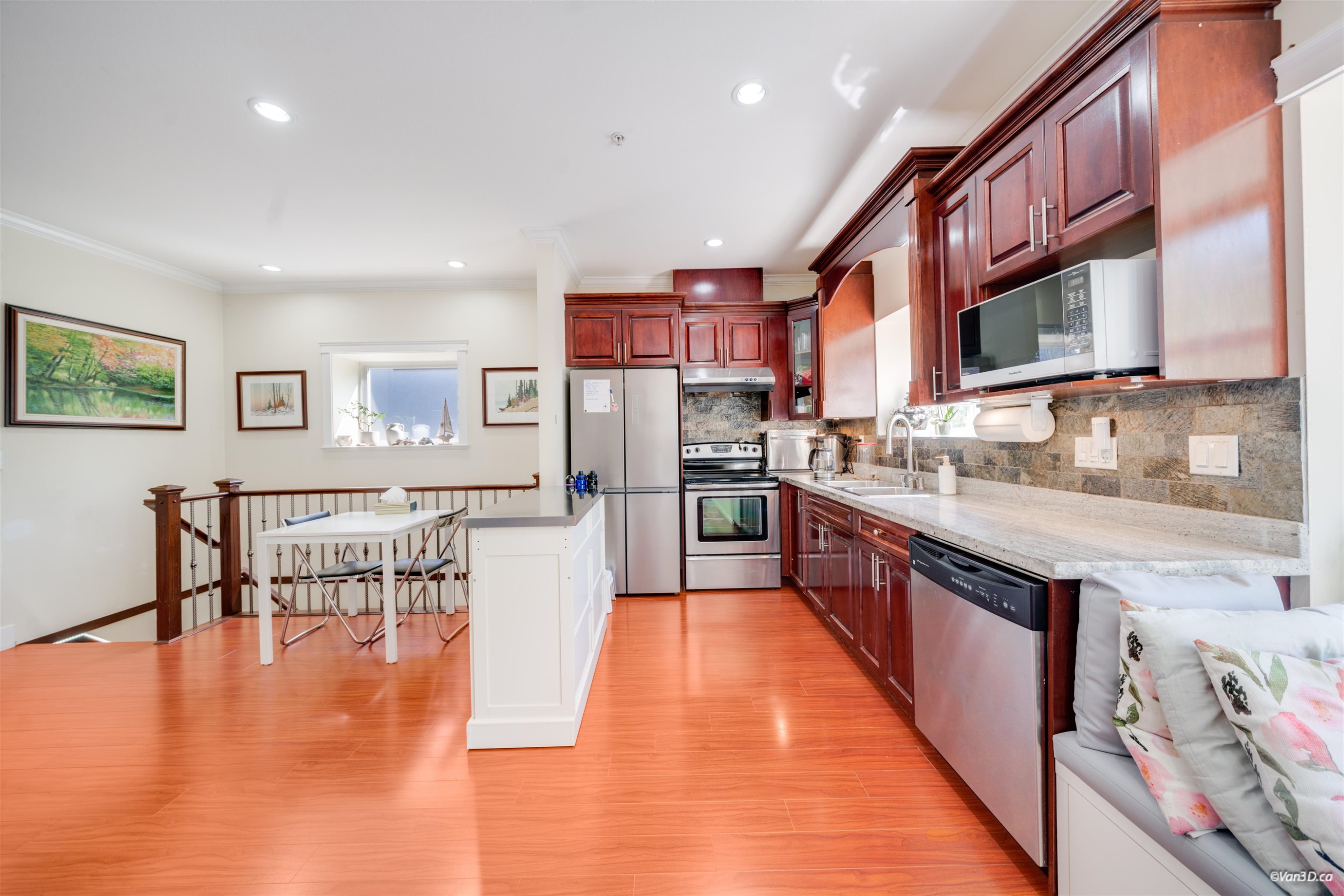1023 8Th Avenue E, Vancouver, BC