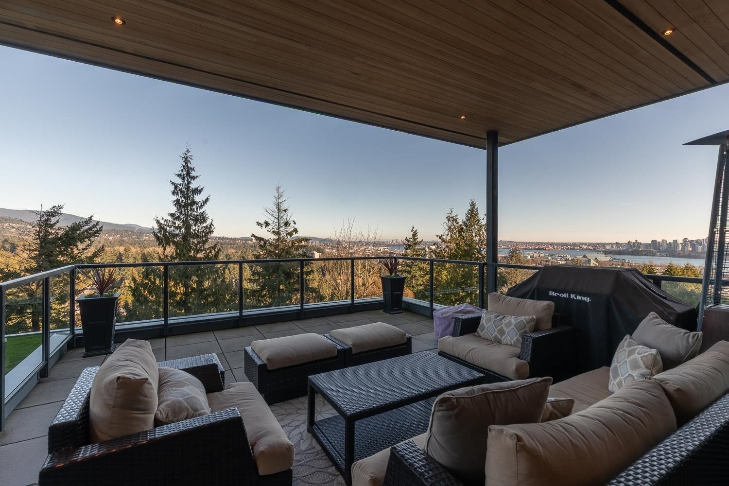 817 Younette Drive, West Vancouver, BC