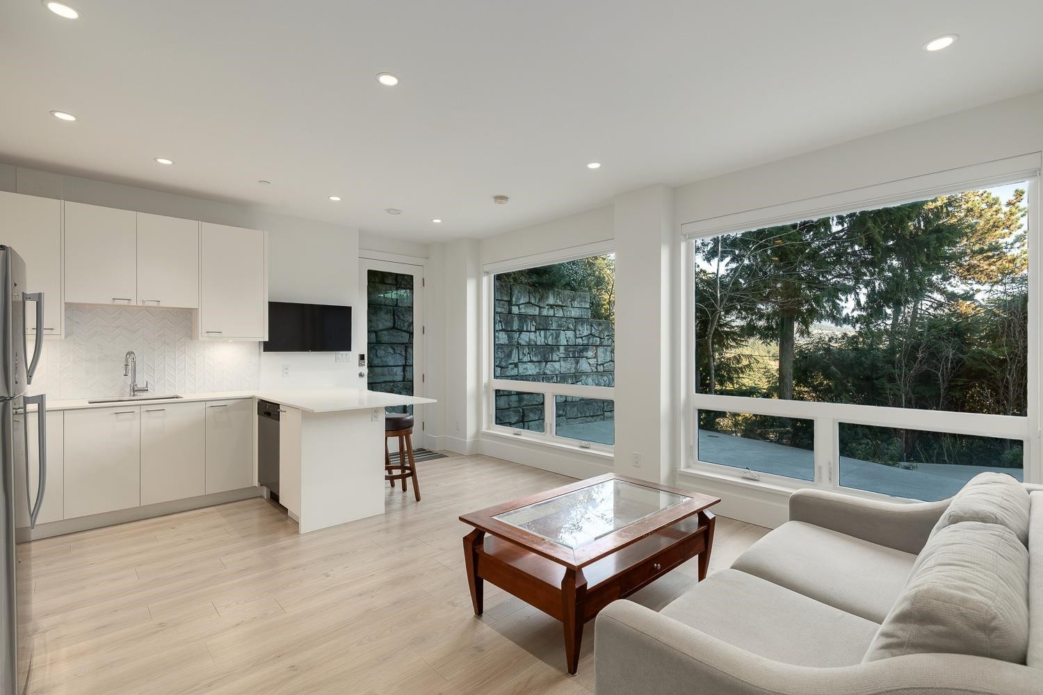 817 Younette Drive, West Vancouver, BC