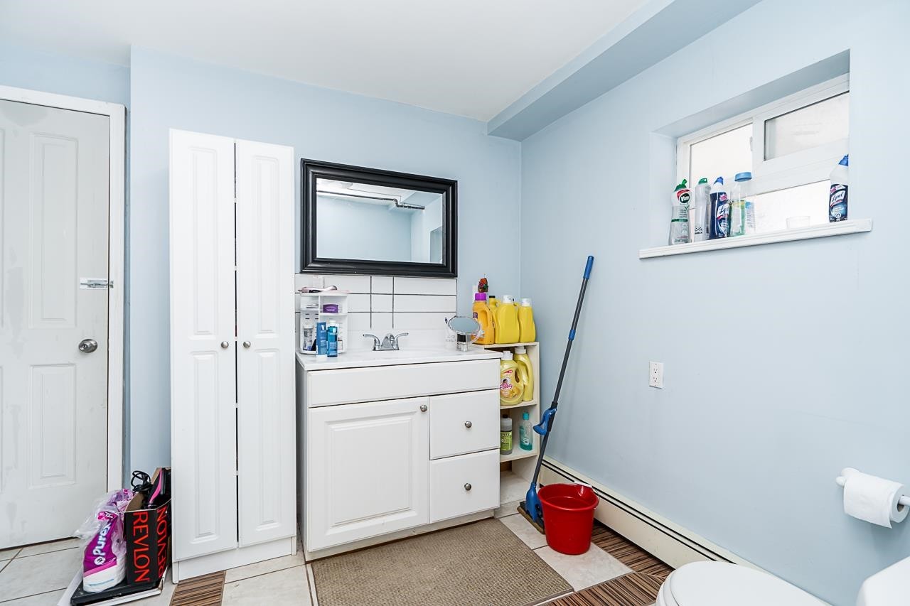1650 Rochester Avenue, Coquitlam, BC