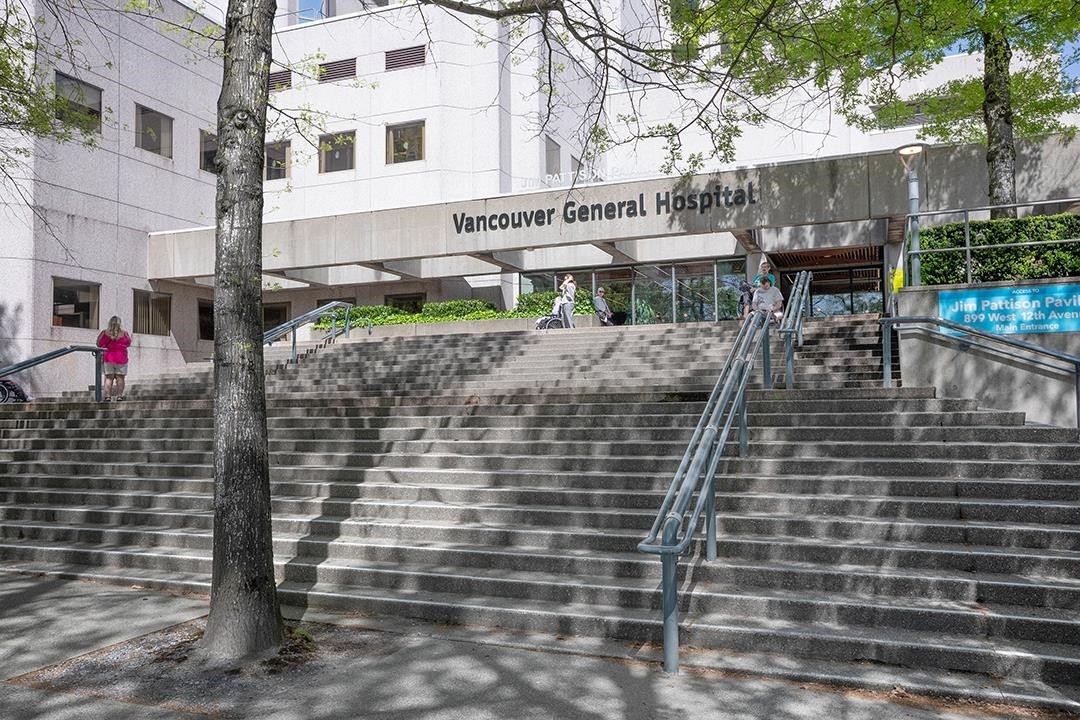 805 14Th Avenue W, Vancouver, BC