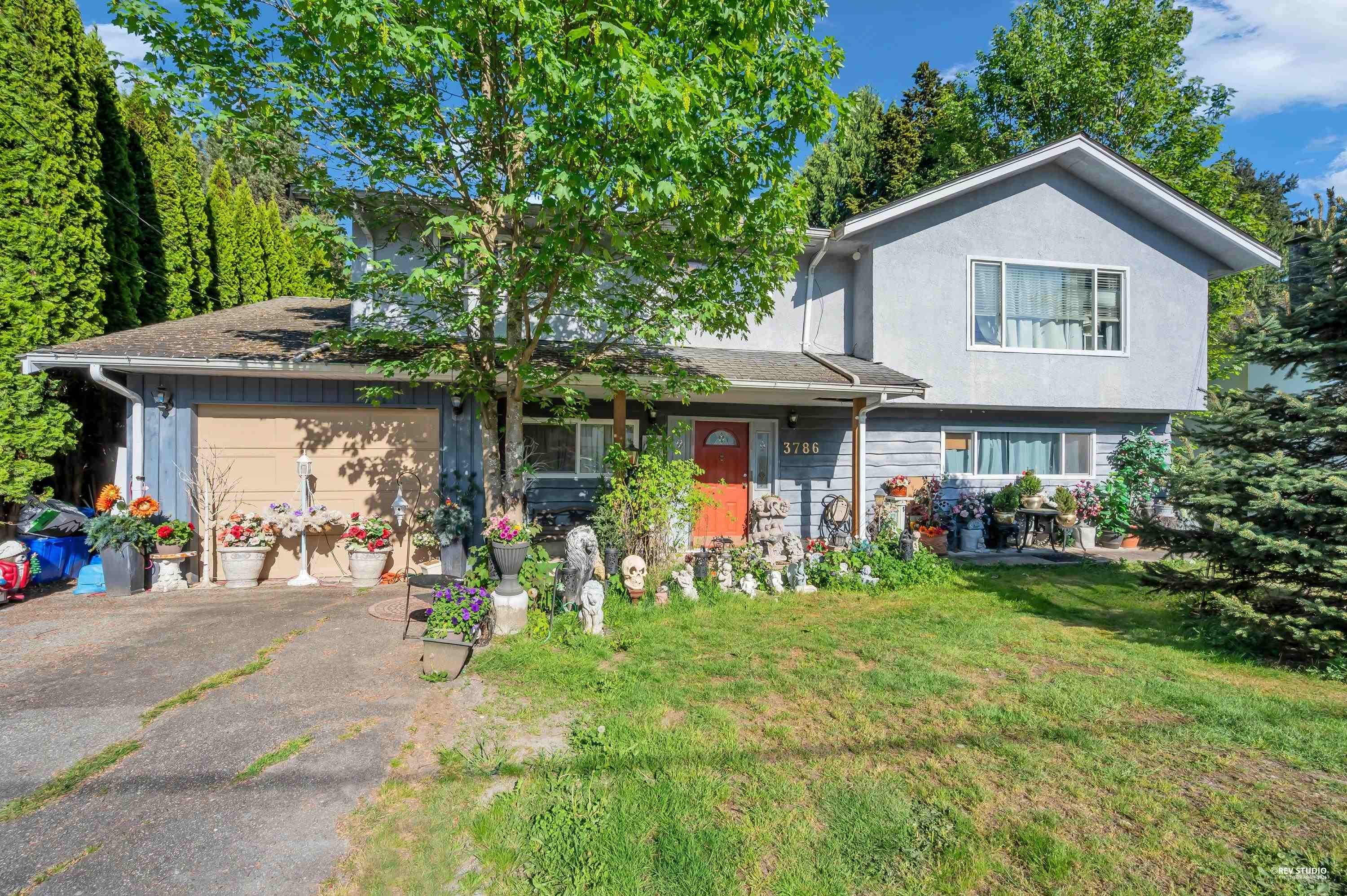 3786 Killarney Street, Port Coquitlam, BC - Outdoor
