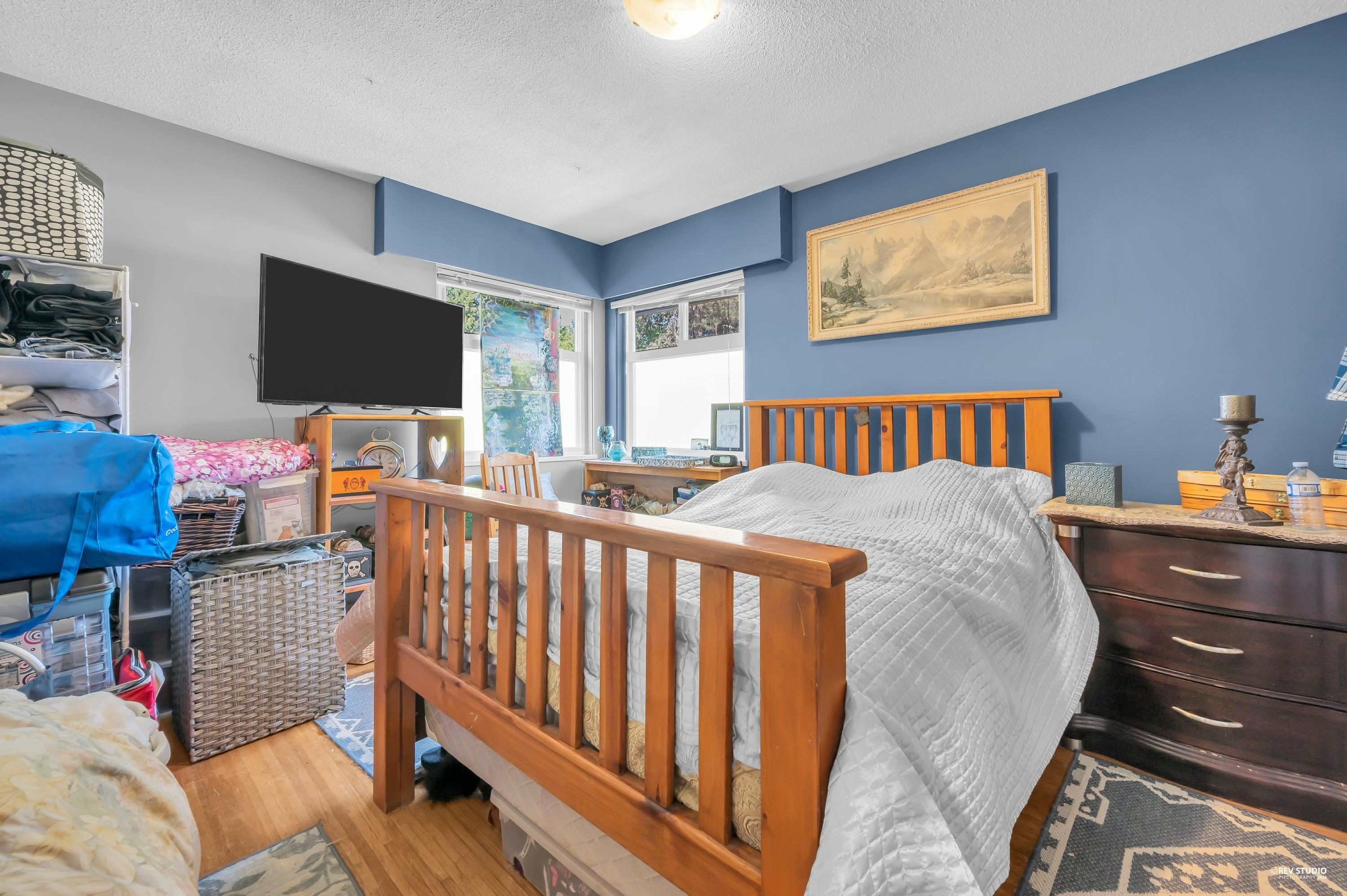 3786 Killarney Street, Port Coquitlam, BC - Indoor Photo Showing Bedroom