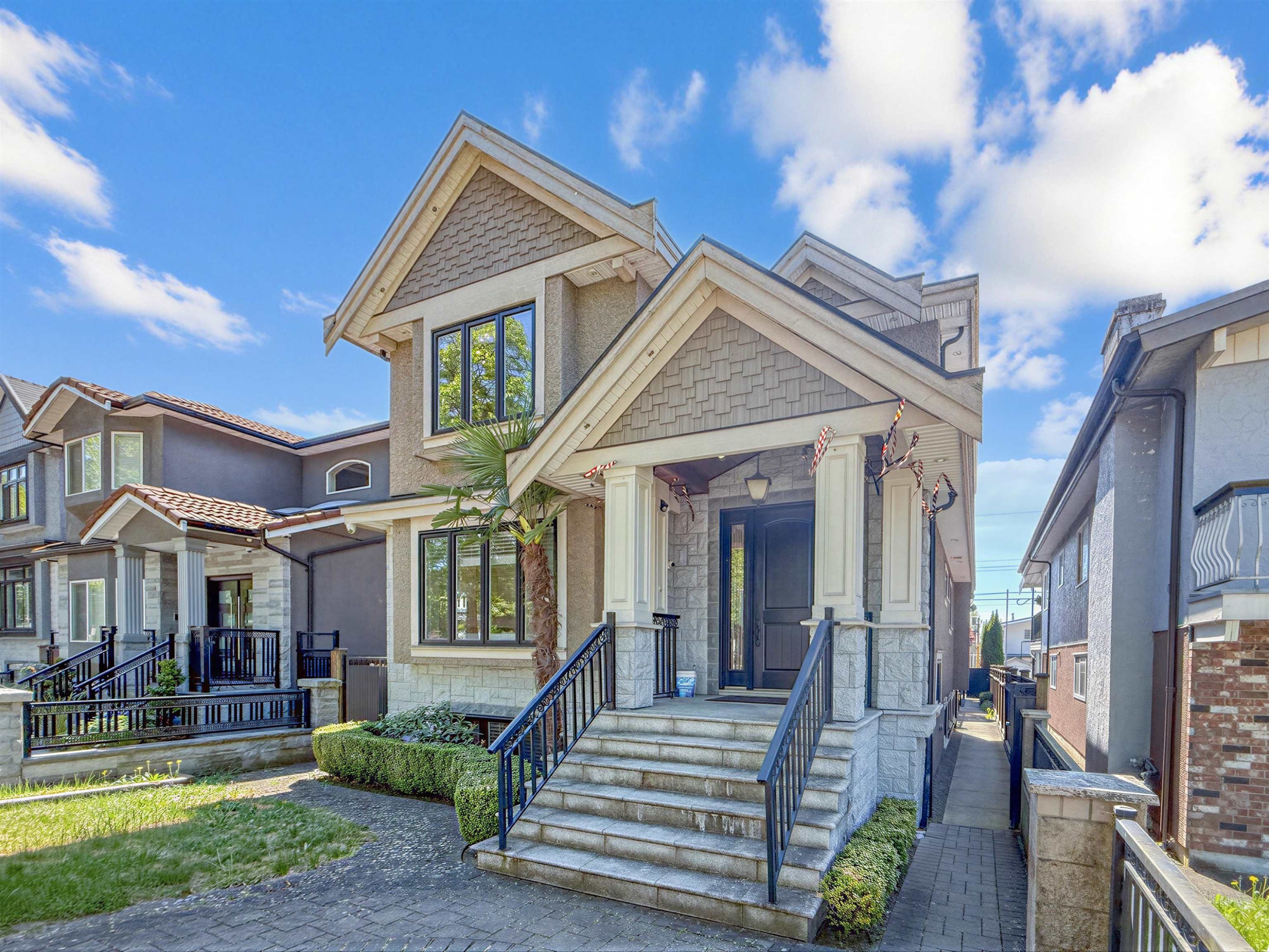2456 45Th Avenue E, Vancouver, BC