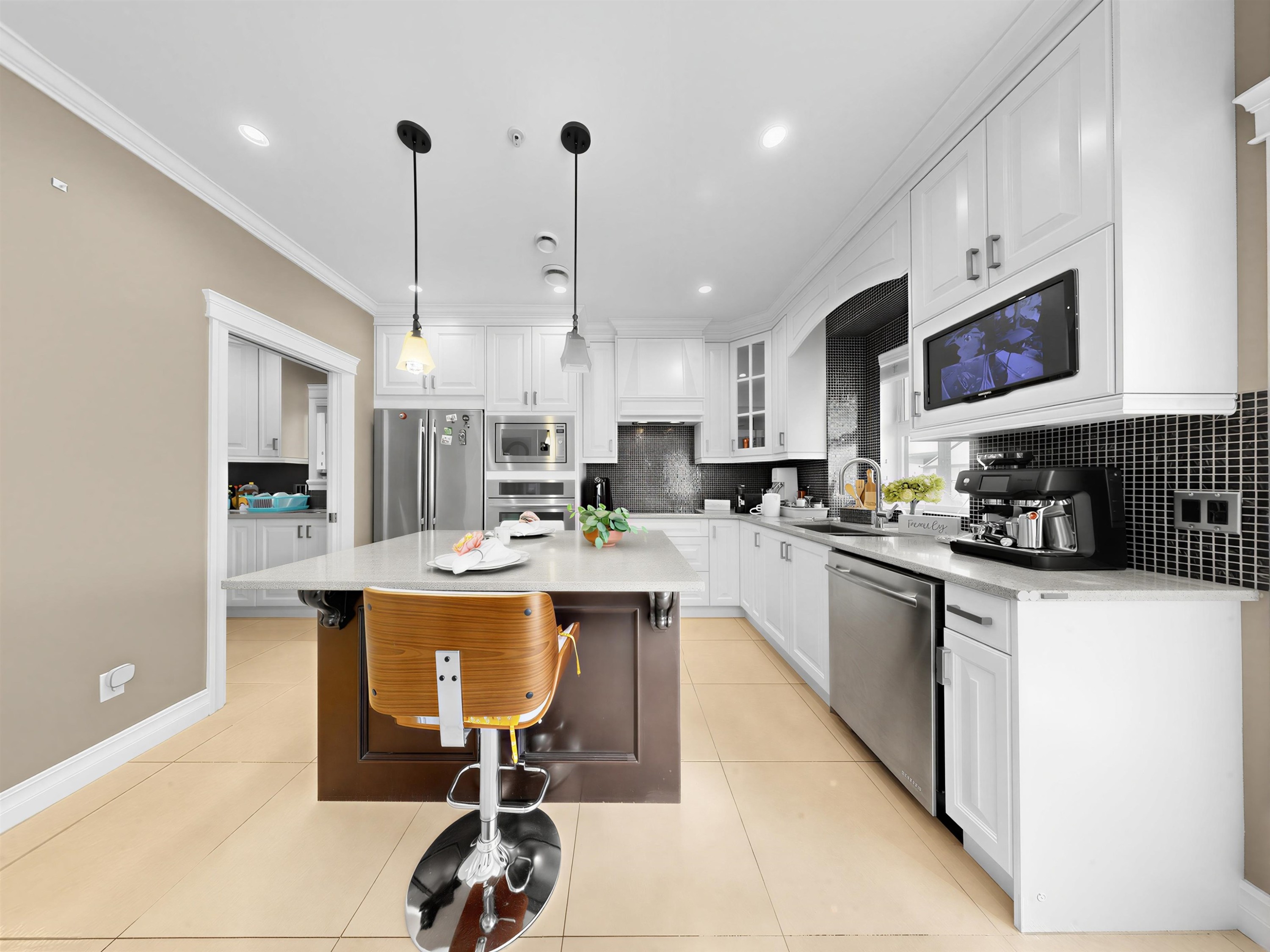 2456 45Th Avenue E, Vancouver, BC