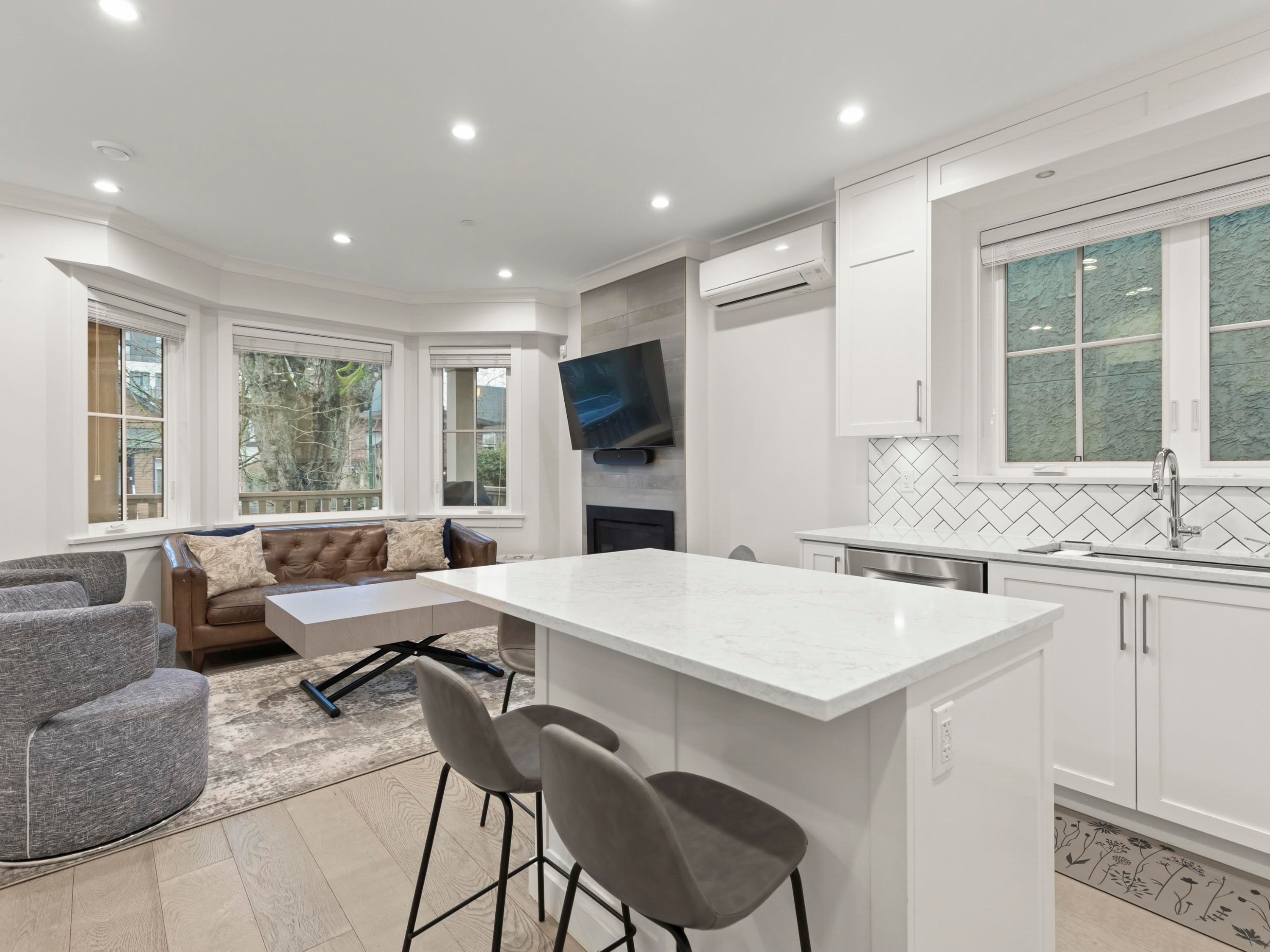 554 10Th Avenue E, Vancouver, BC