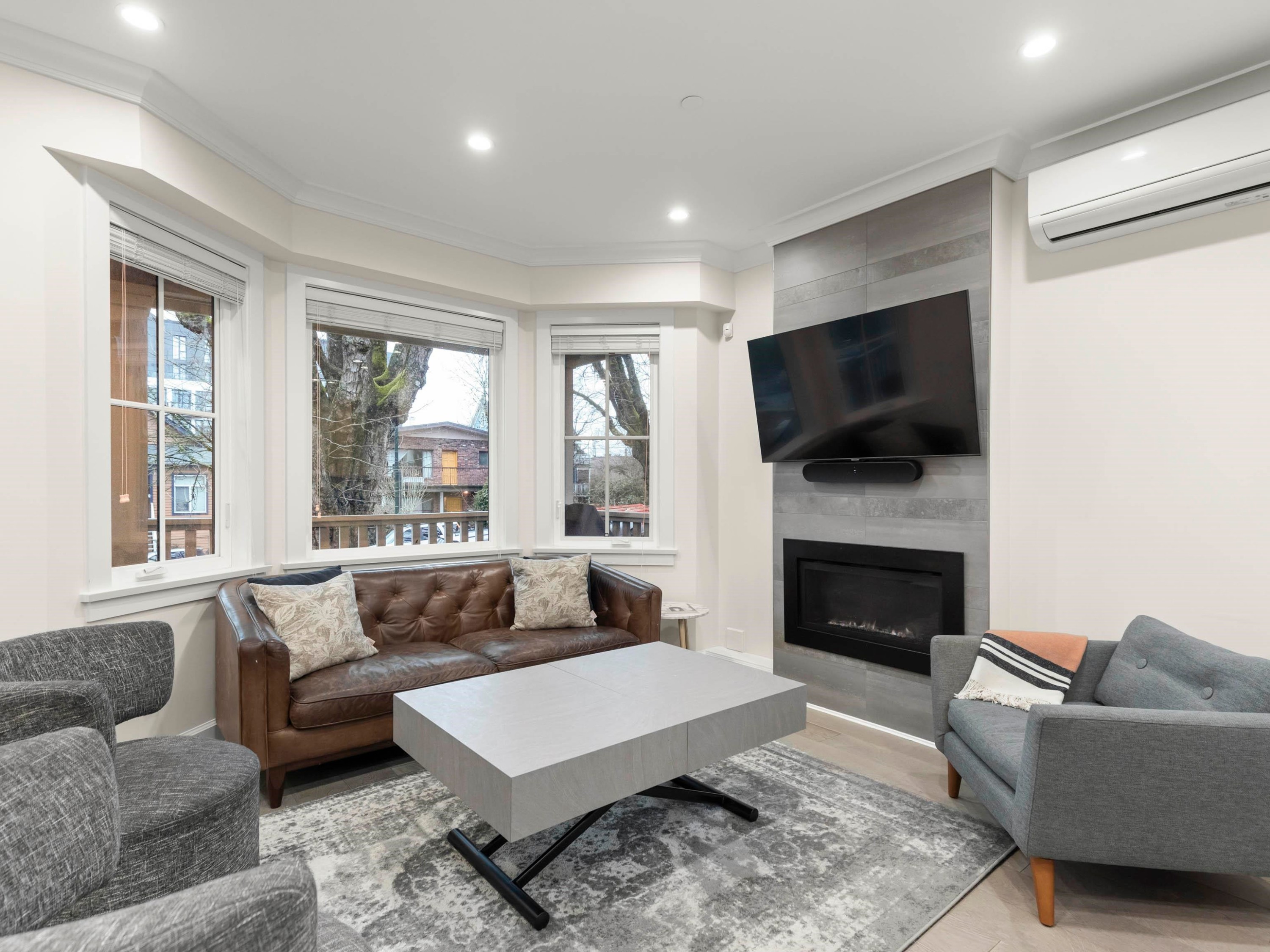 554 10Th Avenue E, Vancouver, BC
