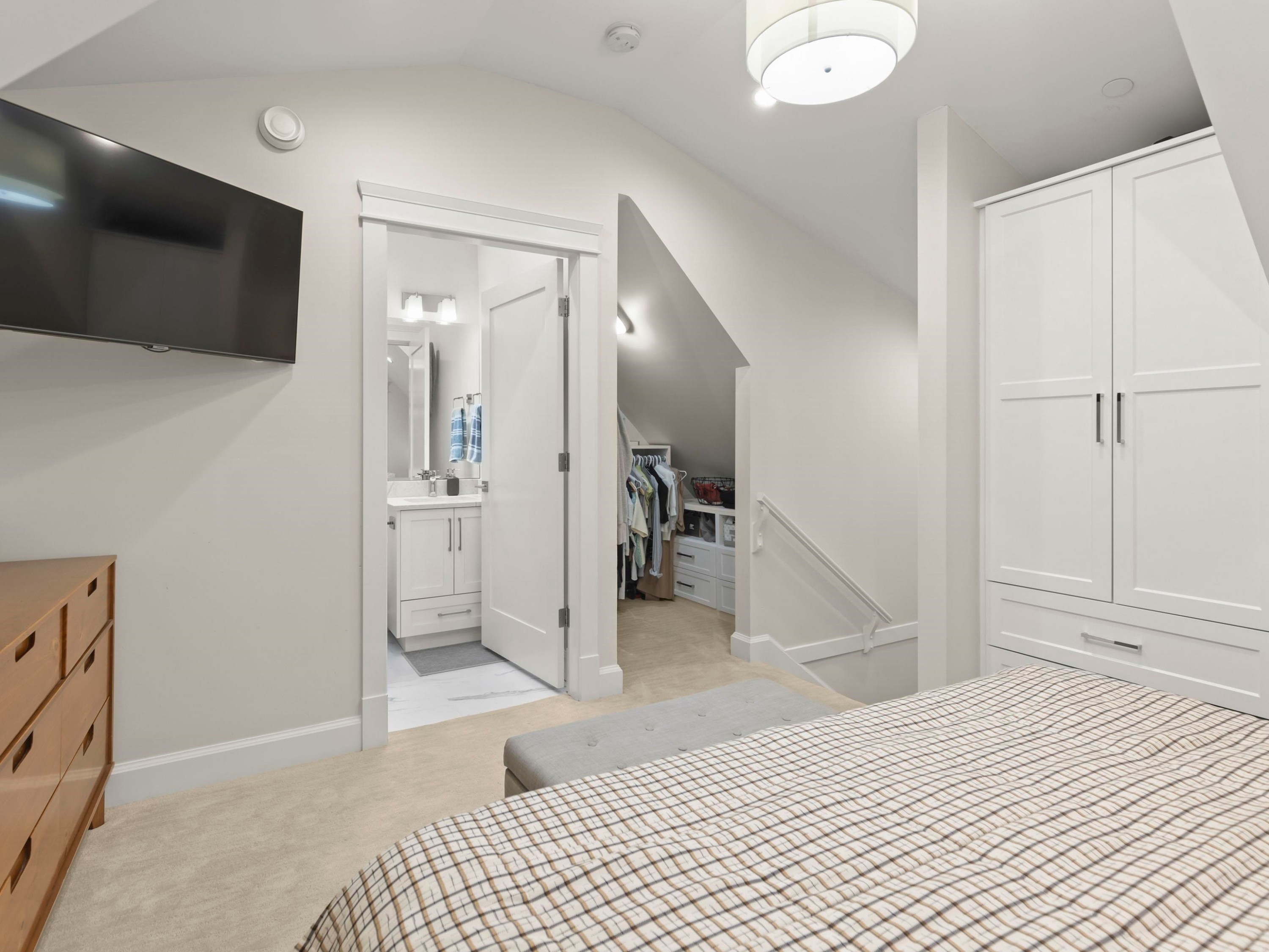 554 10Th Avenue E, Vancouver, BC