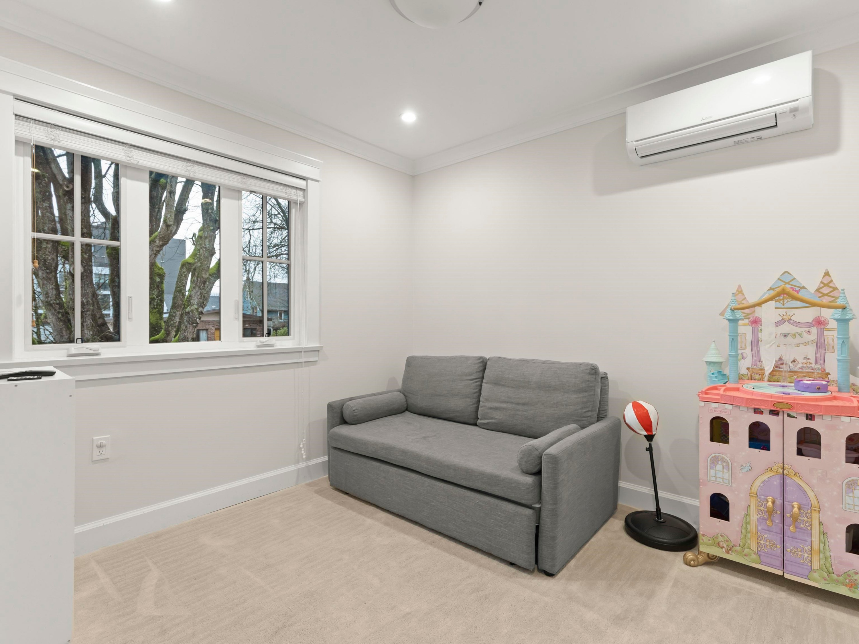 554 10Th Avenue E, Vancouver, BC