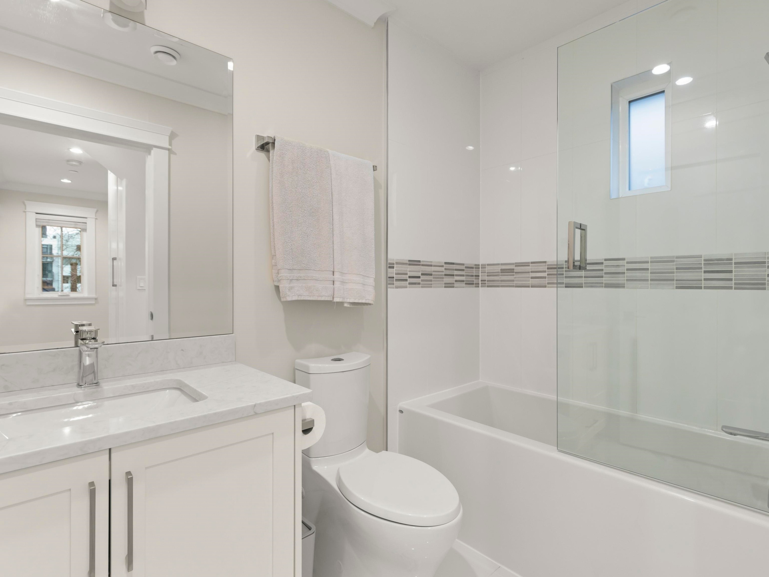 554 10Th Avenue E, Vancouver, BC