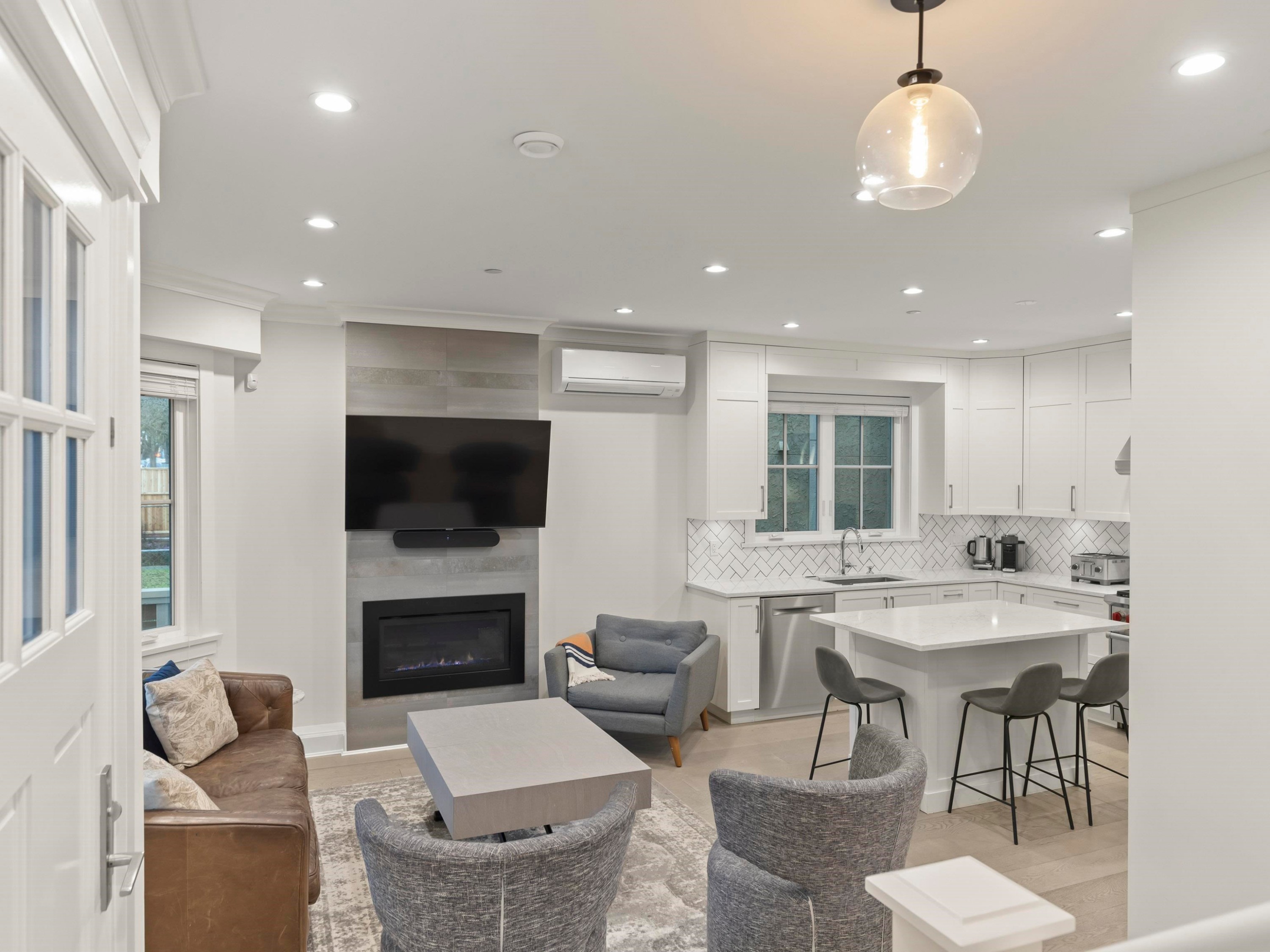 554 10Th Avenue E, Vancouver, BC