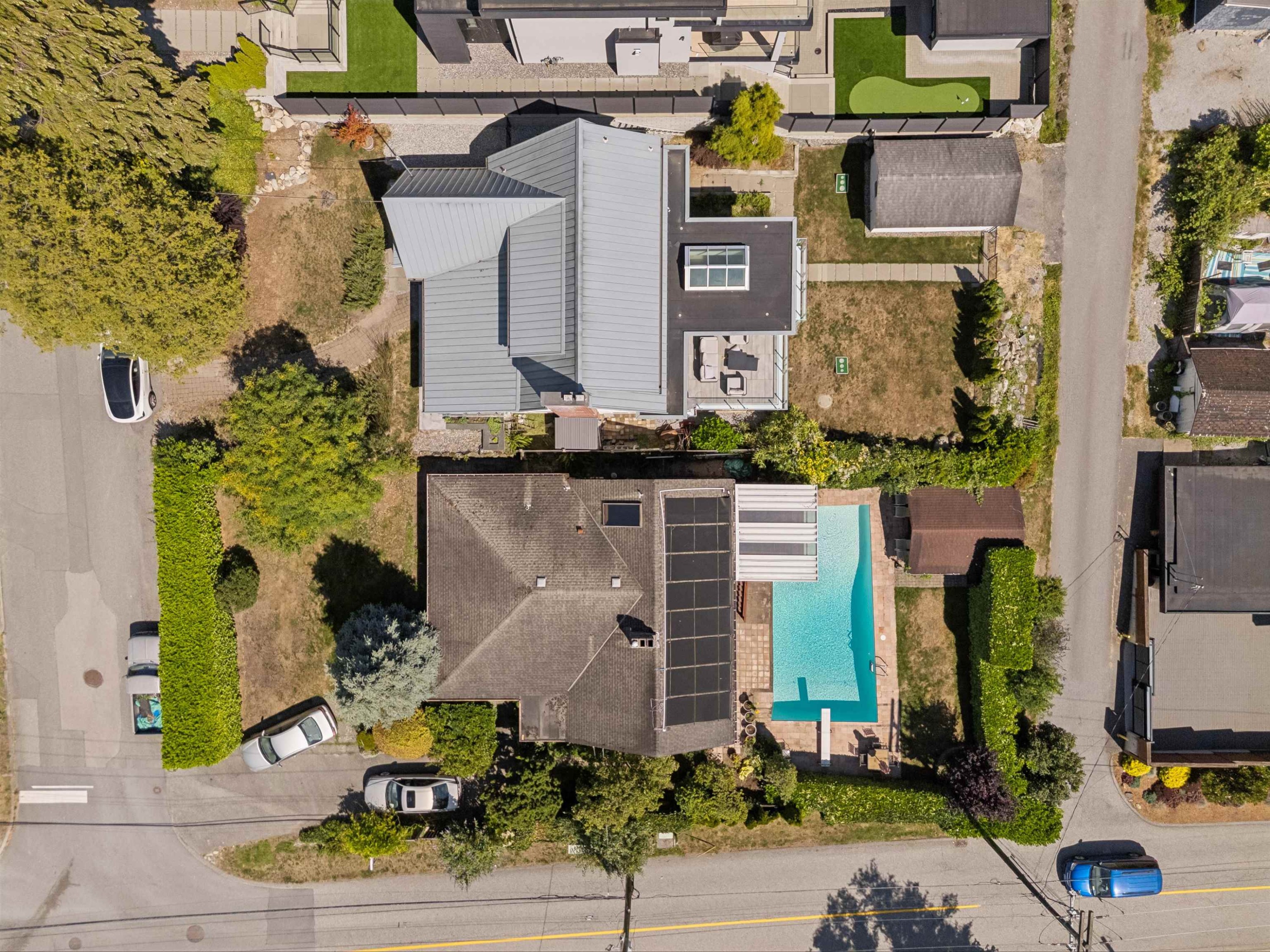 1092 Duchess Avenue, West Vancouver, BC