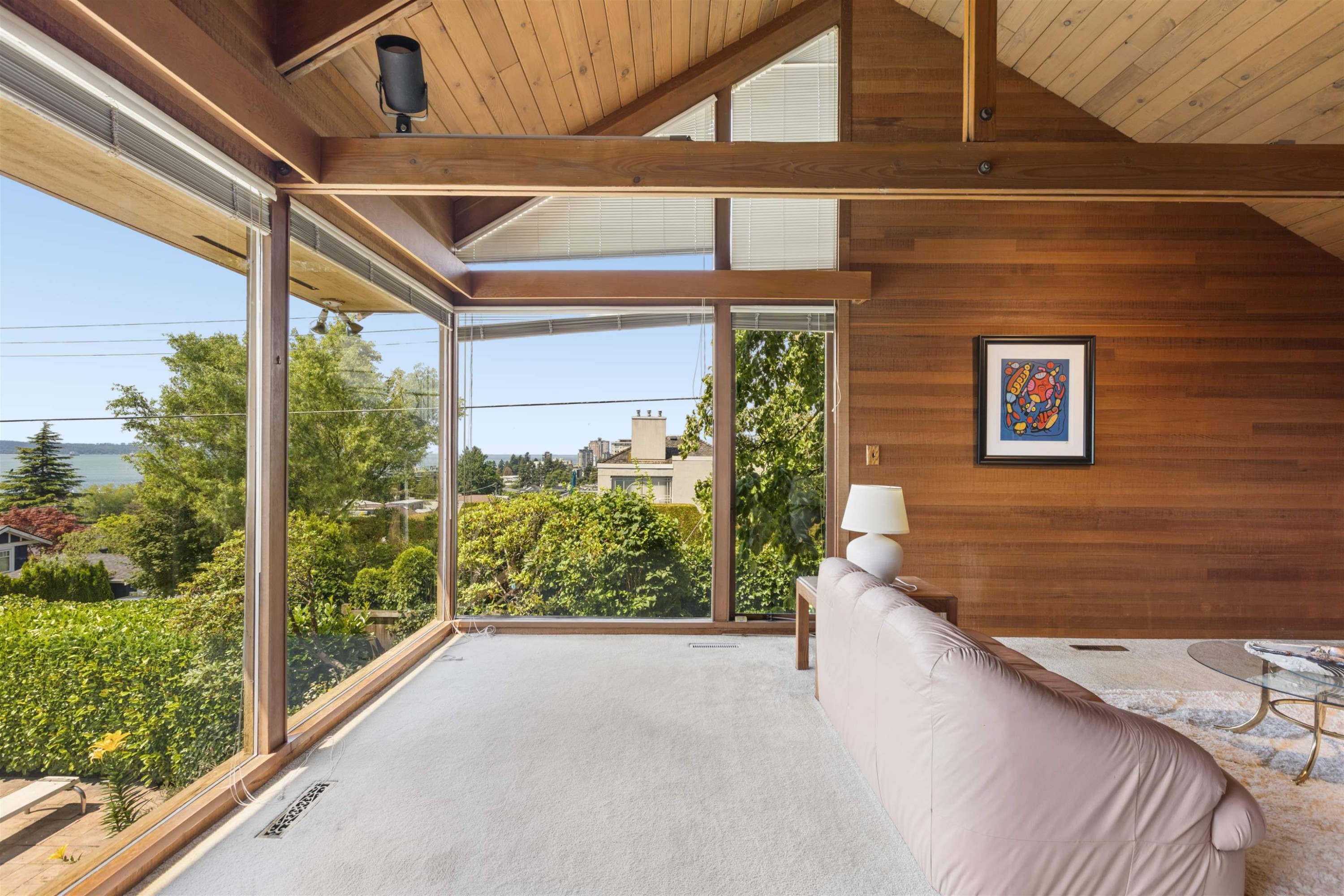 1092 Duchess Avenue, West Vancouver, BC