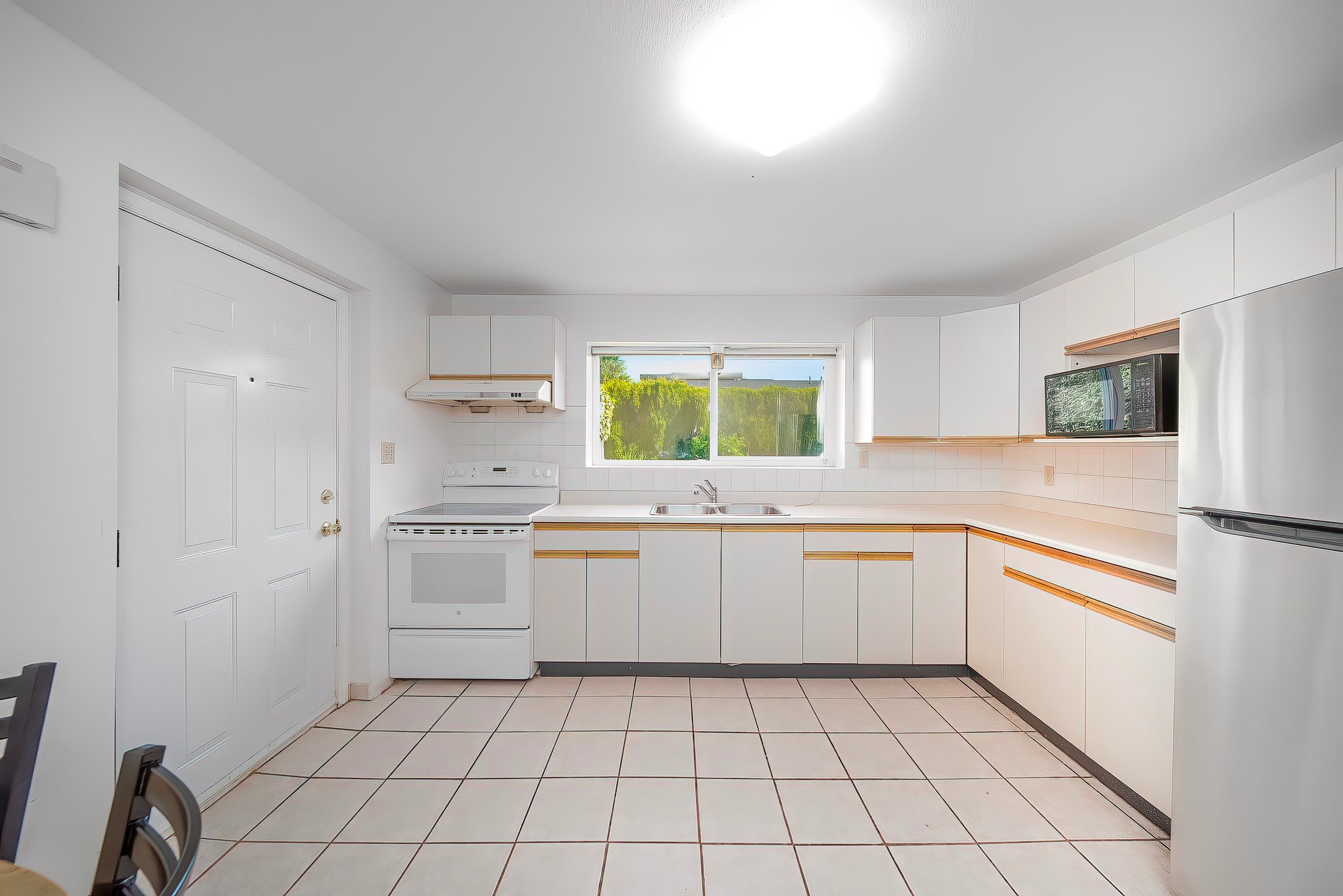 951 Everett Crescent, Burnaby, BC
