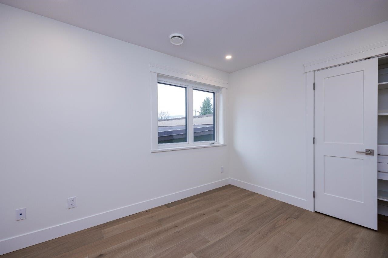 254 18Th Street E, North Vancouver, BC