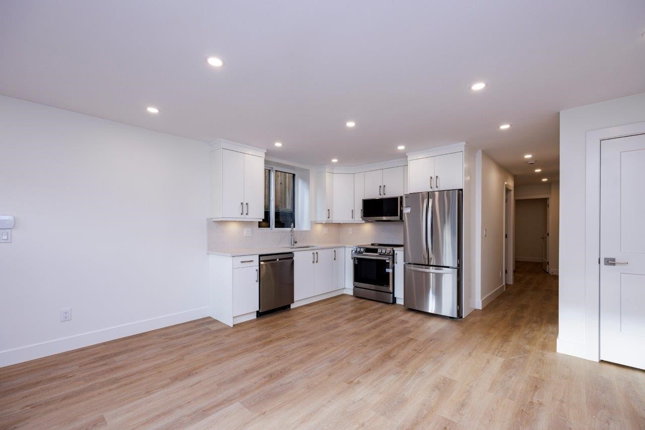 254 18Th Street E, North Vancouver, BC