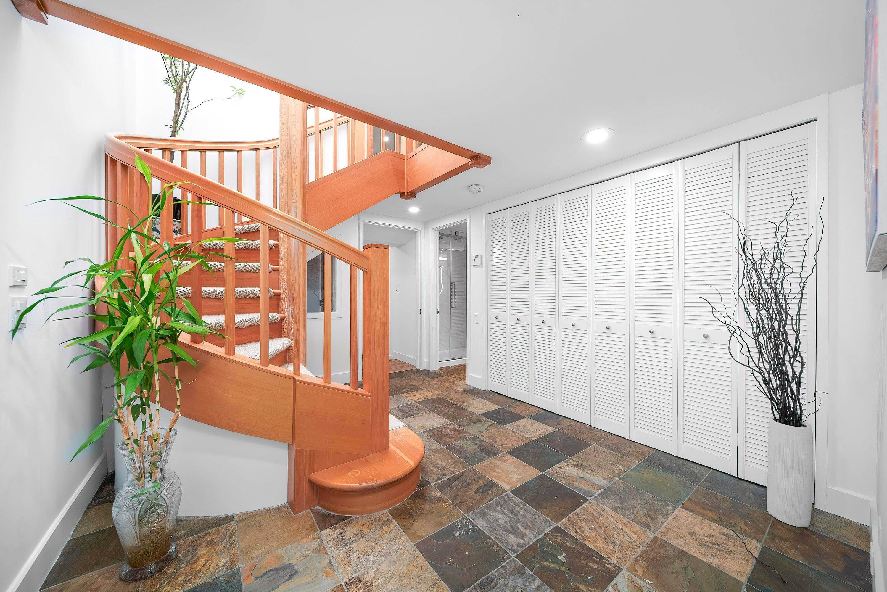 4096 Sunset Boulevard, North Vancouver, BC