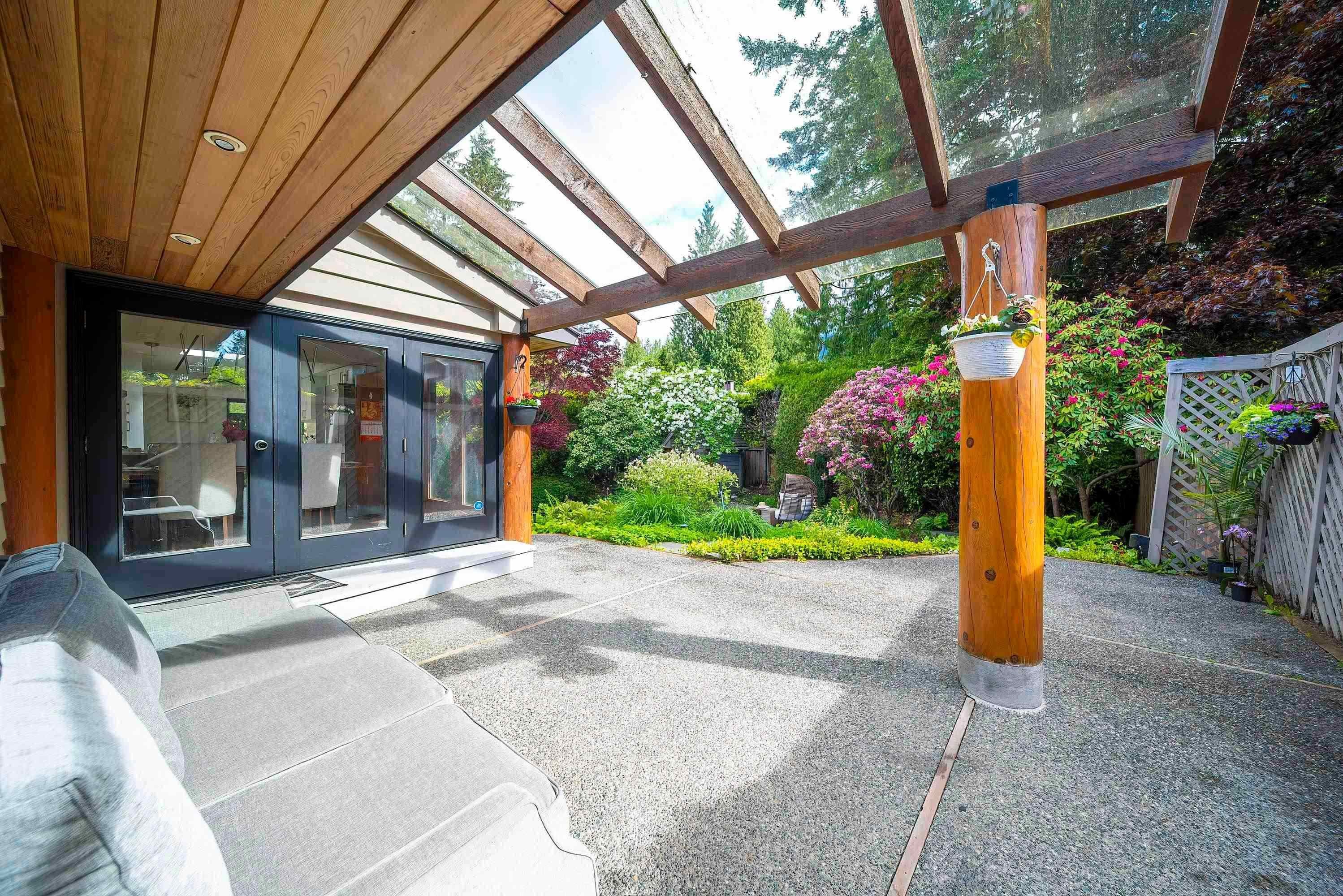 4096 Sunset Boulevard, North Vancouver, BC