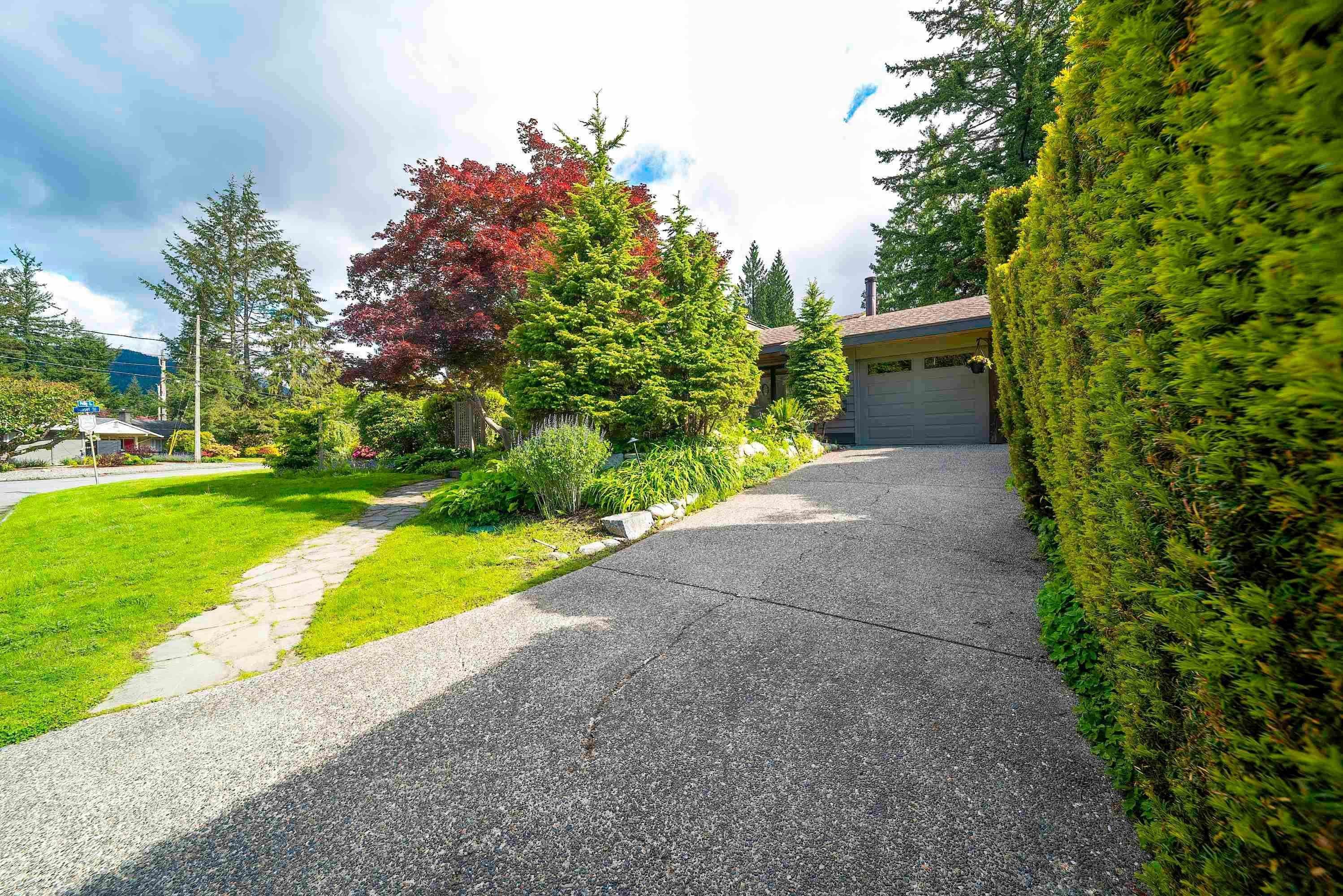 4096 Sunset Boulevard, North Vancouver, BC