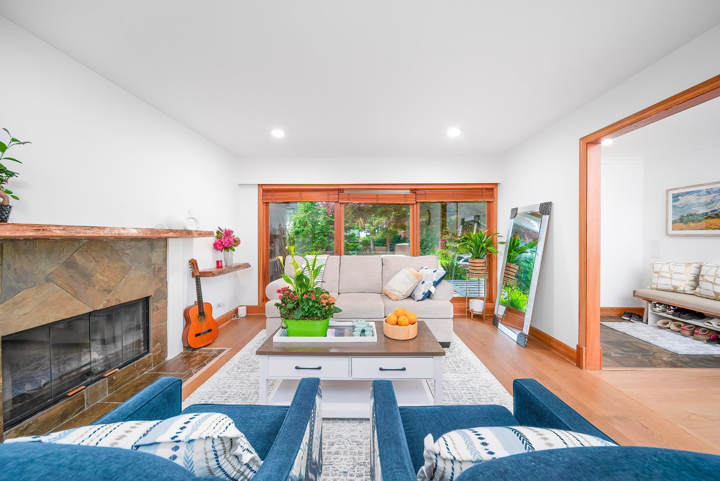 4096 Sunset Boulevard, North Vancouver, BC