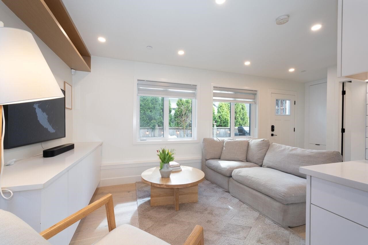 1026 13Th Avenue E, Vancouver, BC