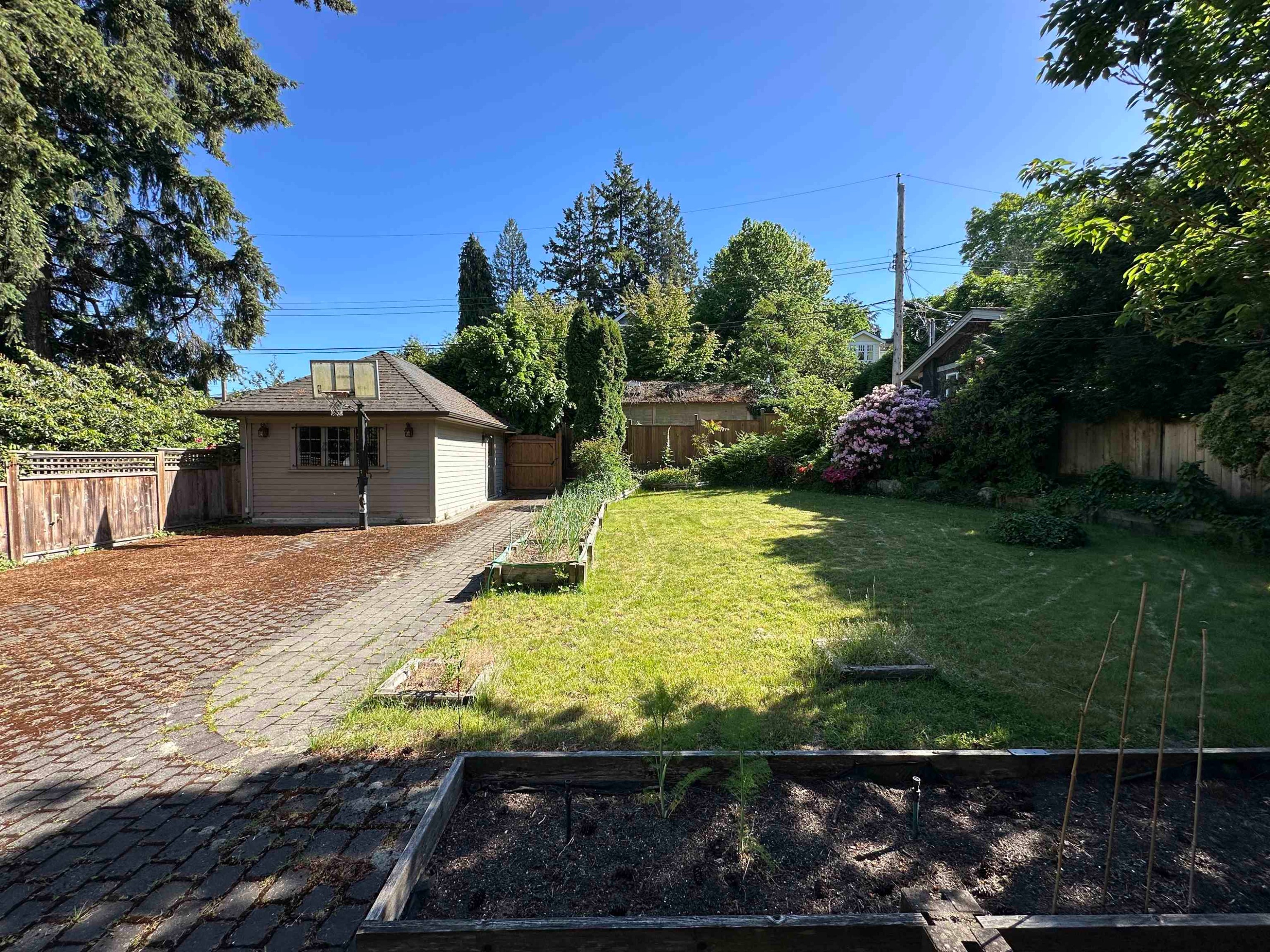 4678 3Rd Avenue W, Vancouver, BC