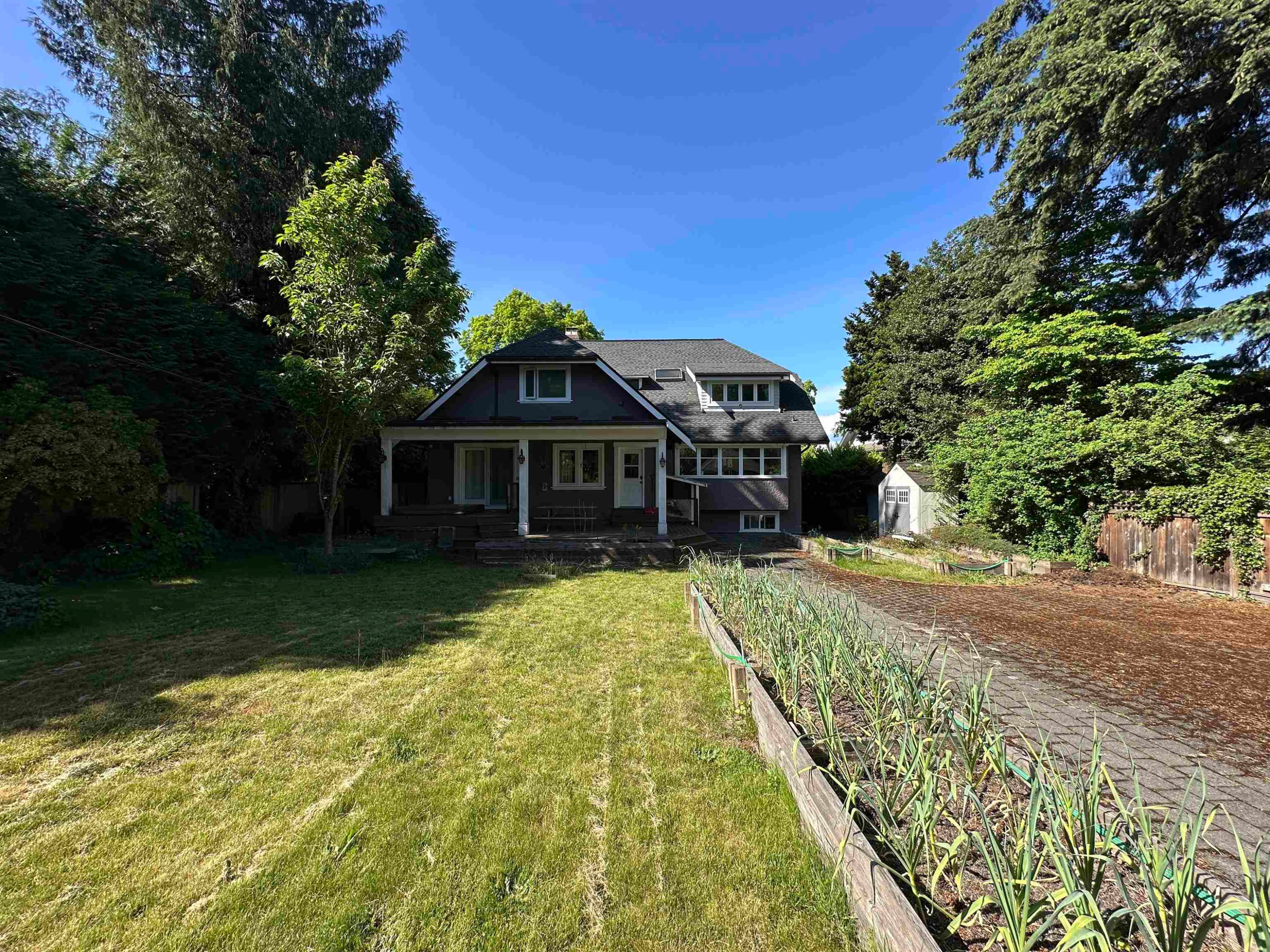 4678 3Rd Avenue W, Vancouver, BC