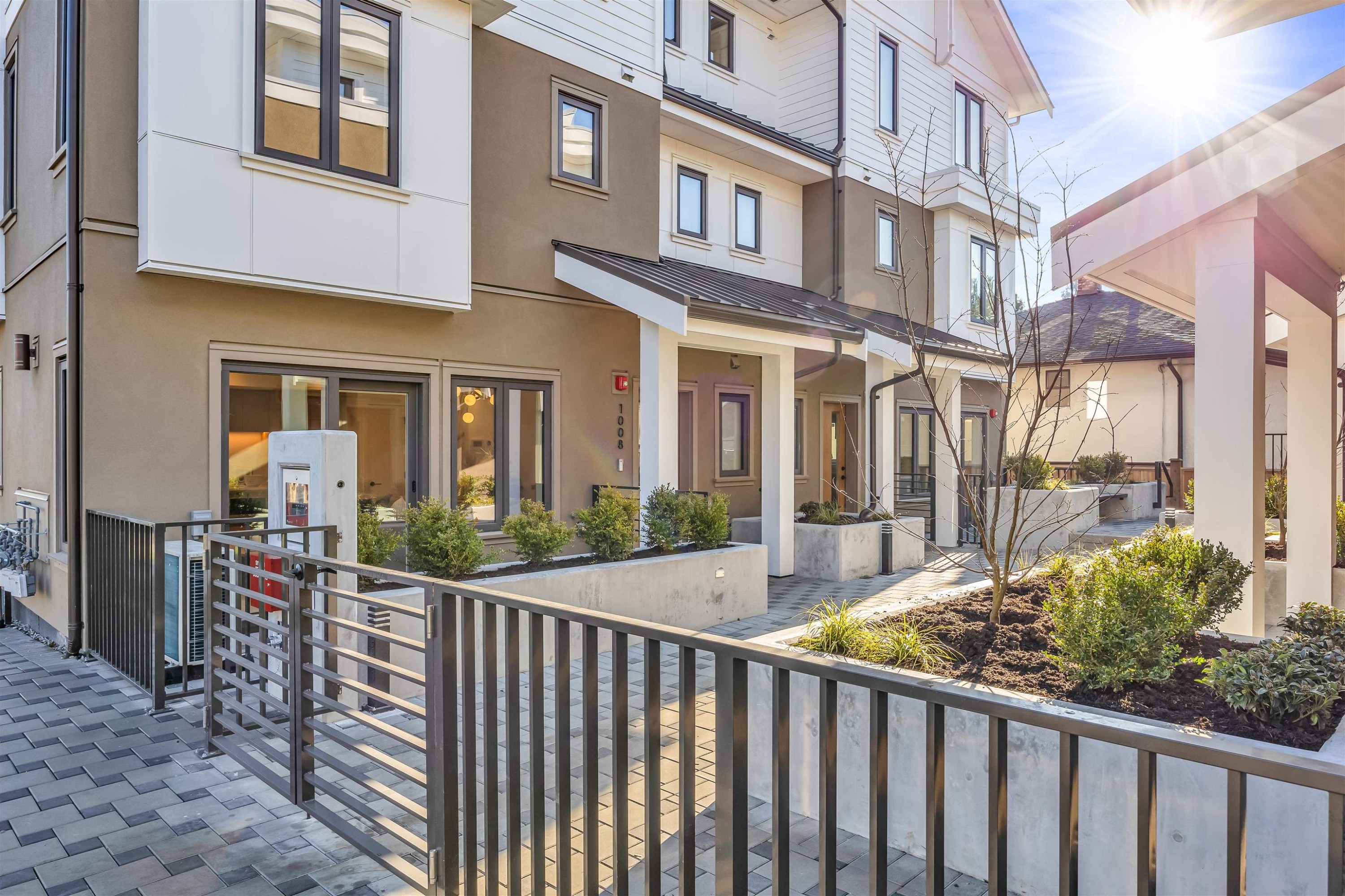 1008 52Nd Avenue W, Vancouver, BC