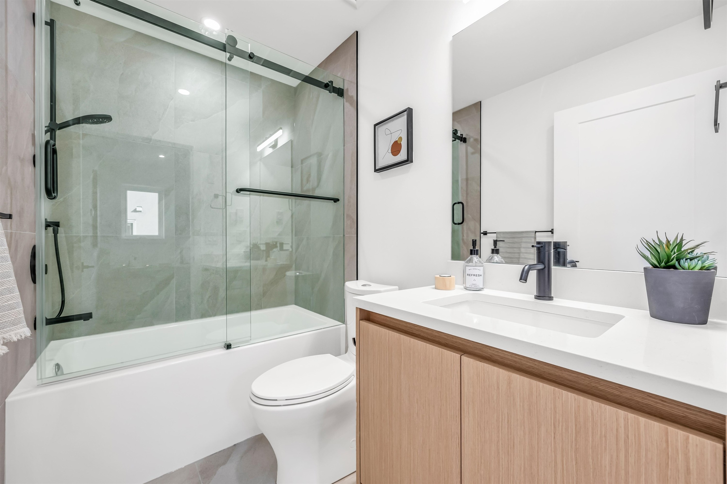 1008 52Nd Avenue W, Vancouver, BC