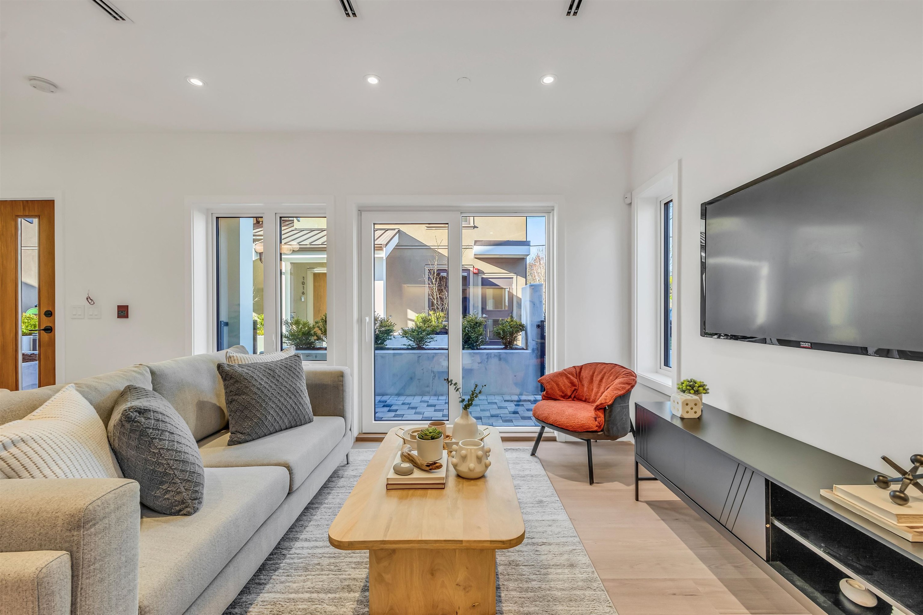 1008 52Nd Avenue W, Vancouver, BC