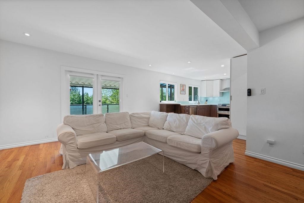 707 Braemar Road E, North Vancouver, BC