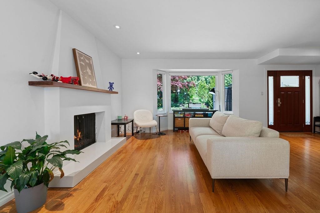 707 Braemar Road E, North Vancouver, BC