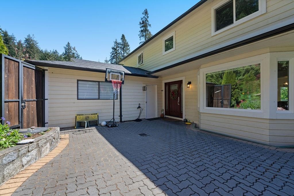 707 Braemar Road E, North Vancouver, BC