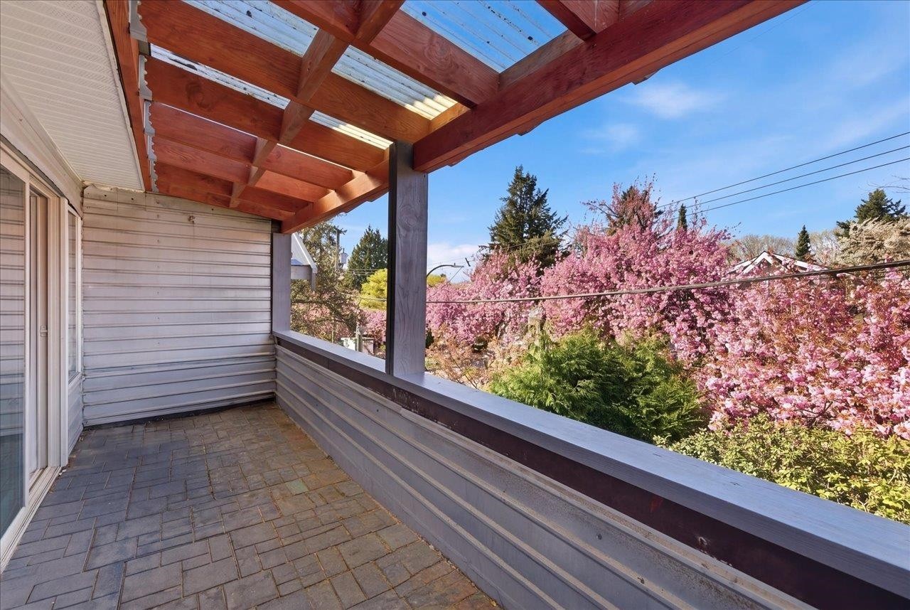 14 14Th Avenue W, Vancouver, BC