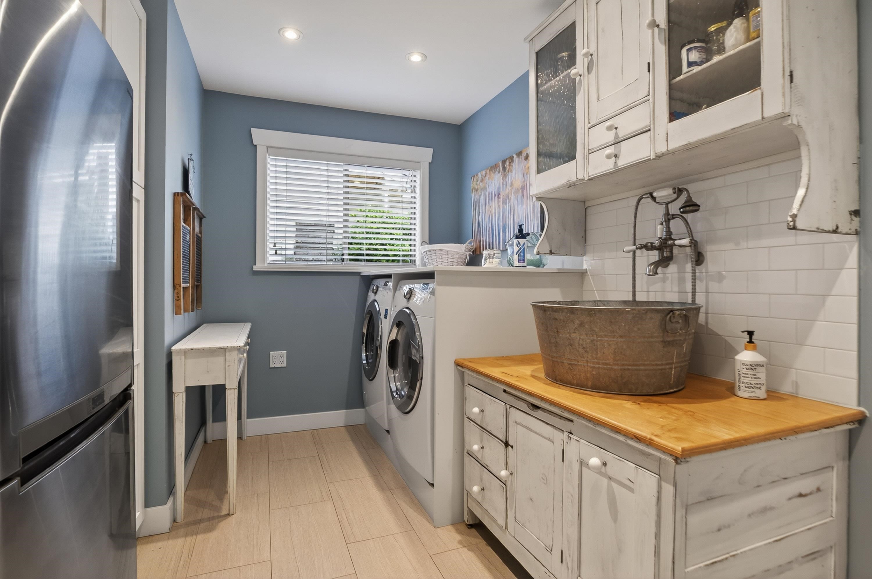209 Ravine Drive, Port Moody, BC