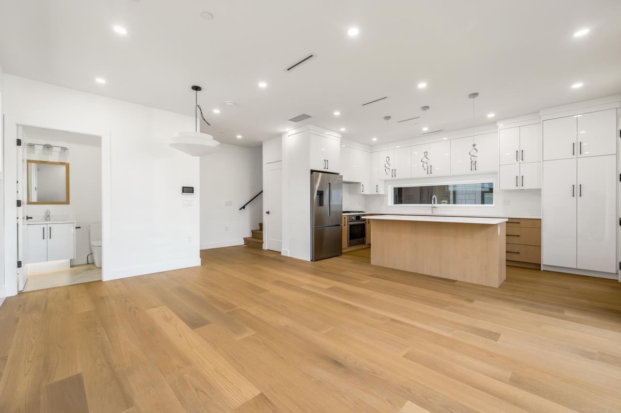 1-950 W 17Th Avenue, Vancouver, BC