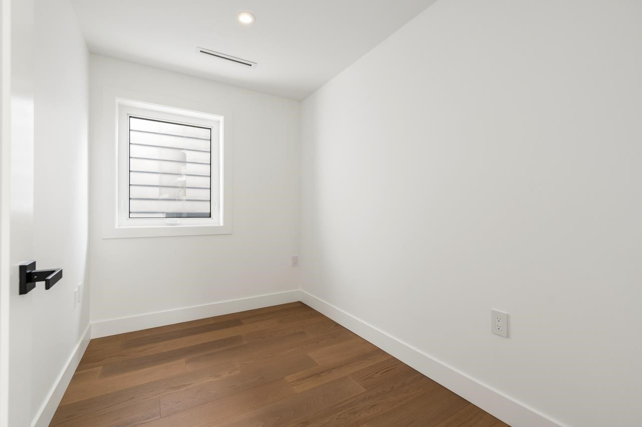 1-950 W 17Th Avenue, Vancouver, BC